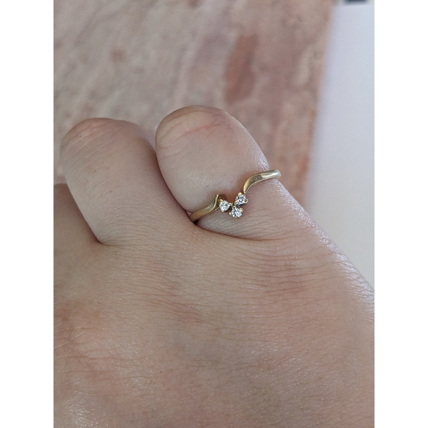 Estate 14k Yellow Gold Thin Dainty Trio White Stone Chevron Ring Size 6.25