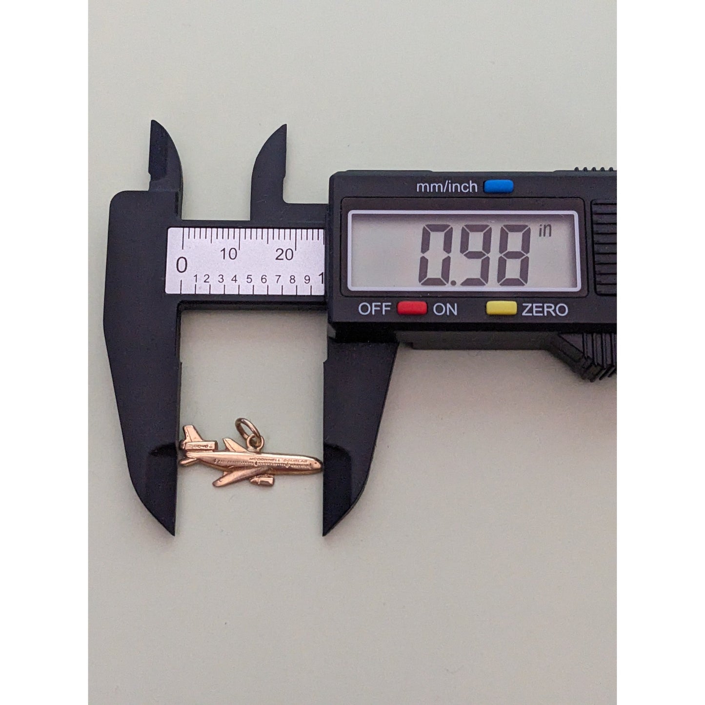 Vintage 14k Yellow Gold Let Airliner Plane Pendant (one sided)