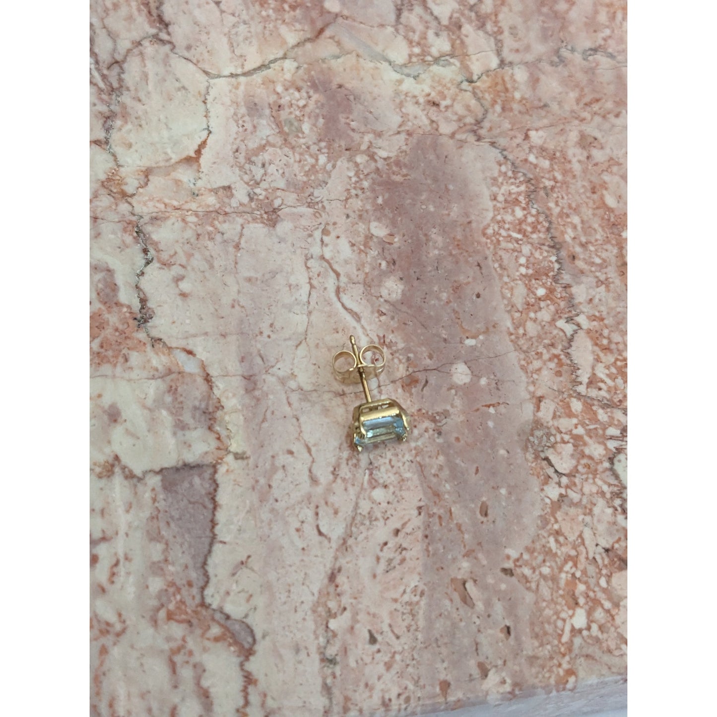 Estate 14k Yellow Gold SINGLE PIECE Aquamarine Stud Earring