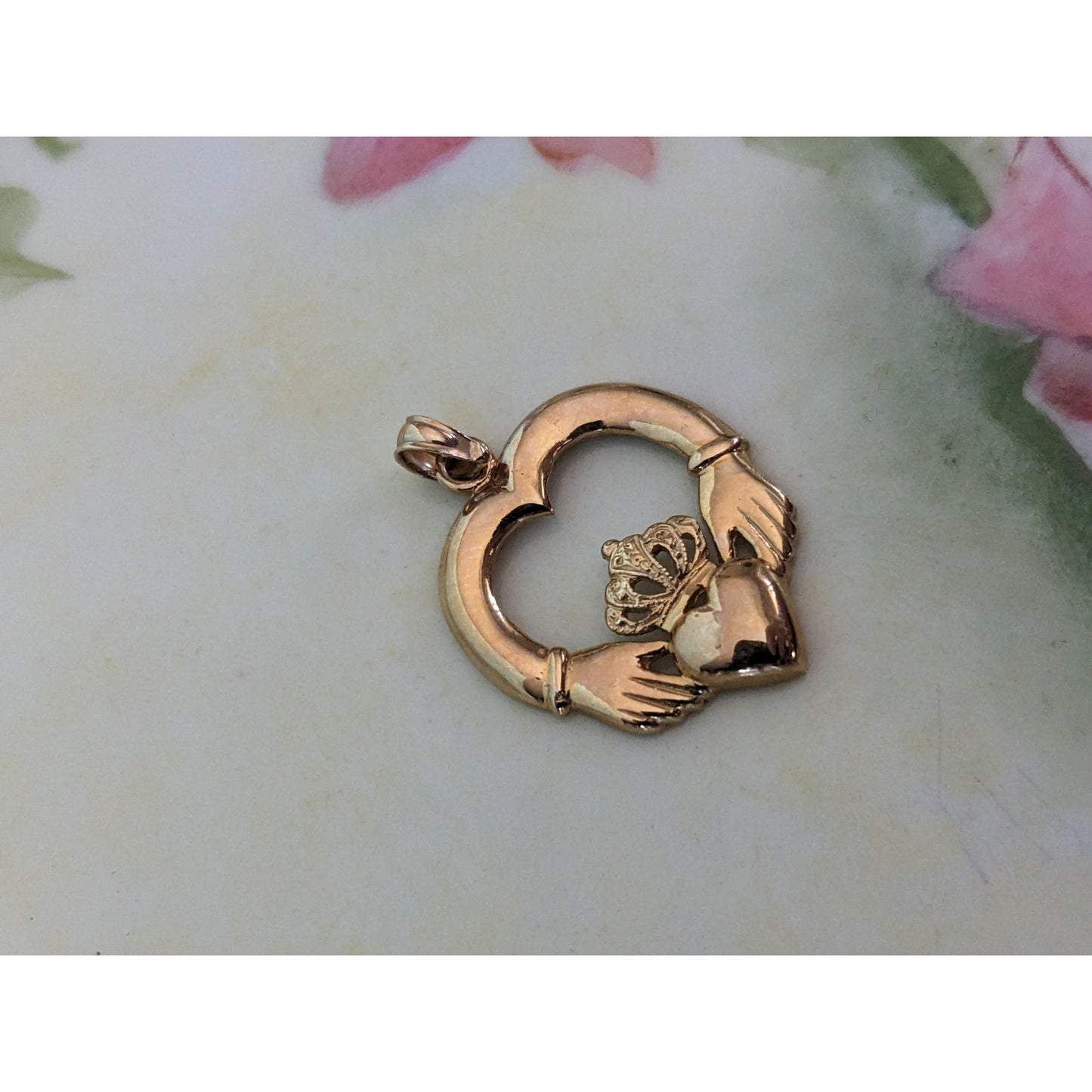 Vintage 14k Yellow Gold Claddagh Heart Pendant