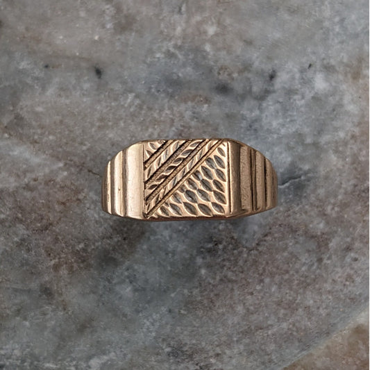 Vintage 14k Gold  Herringbone Pattern SignetRing Size 11.75
