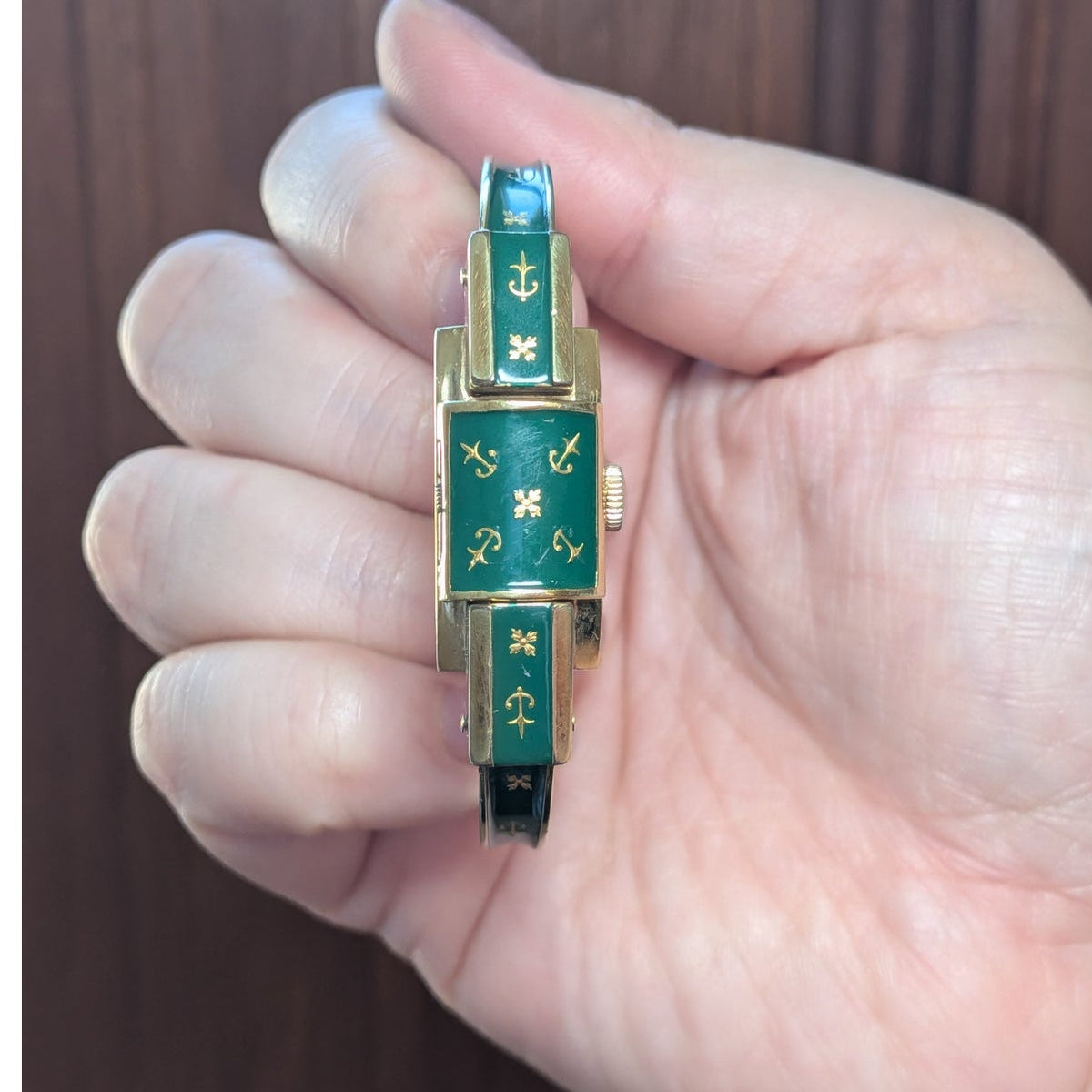 Vintage Ritma MANUAL Gold Tone Peekaboo Watch Green Enamel Gold Flower & Anchors