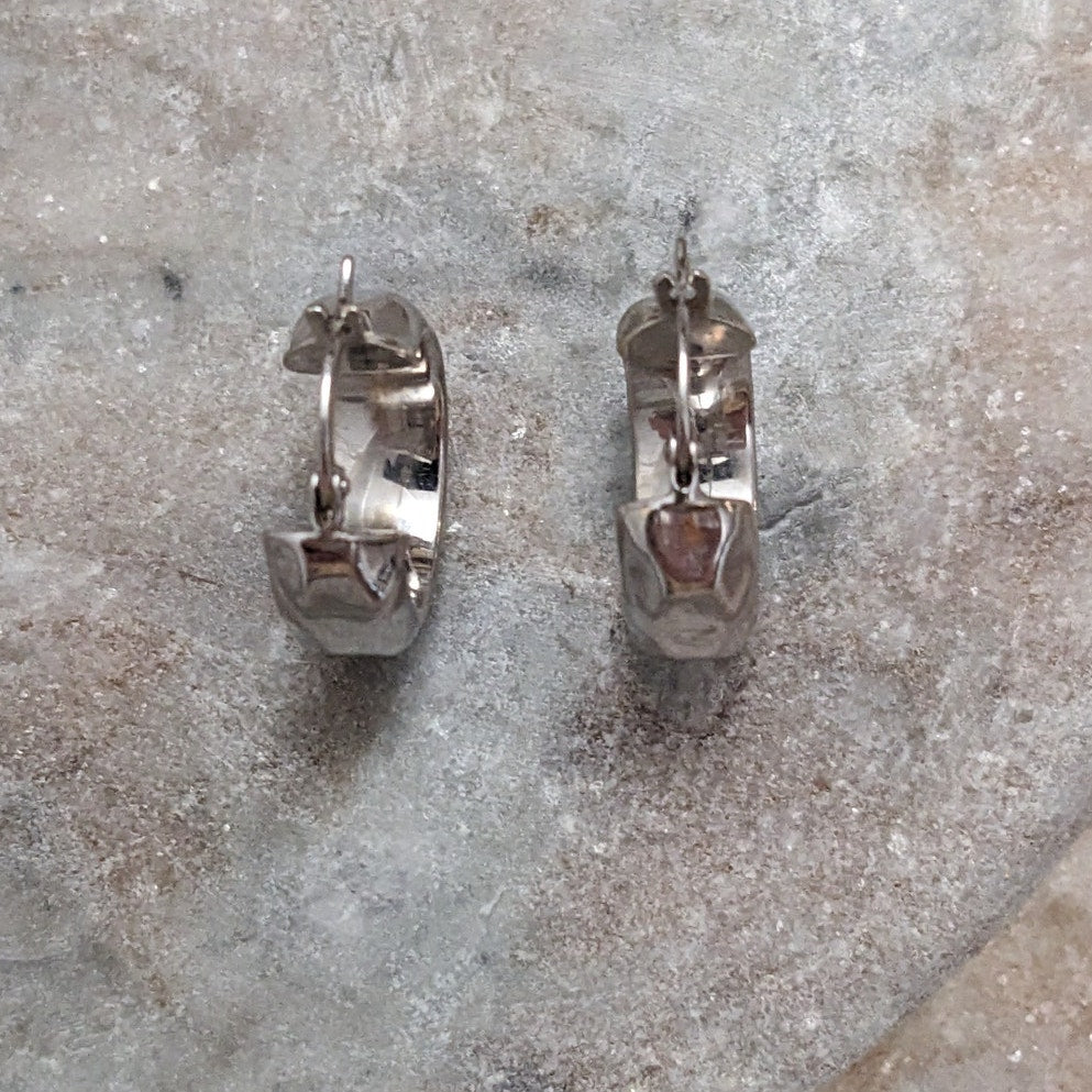 Vintage 14k White Gold Geometric Pattern Hoop Earrings