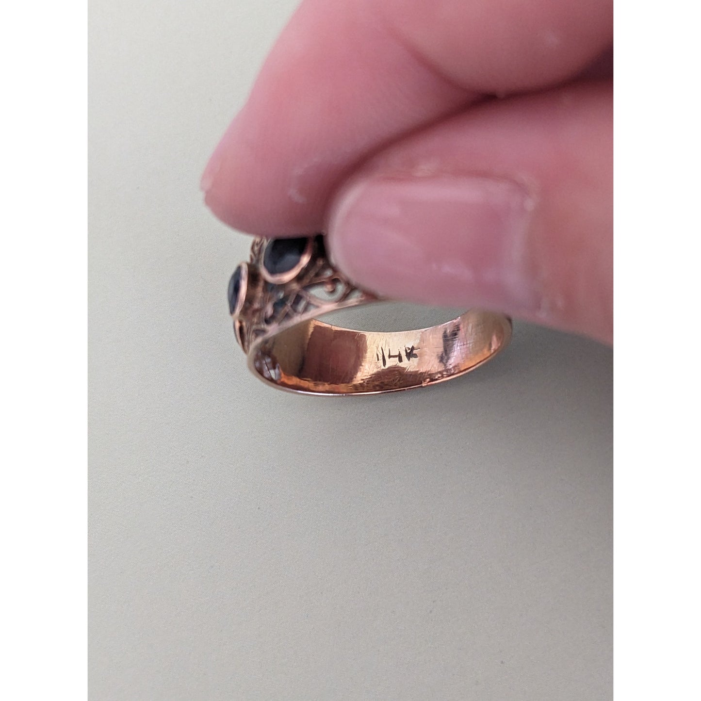 Vintage 14k Yellow Gold Filligree with 5 Sapphires Ring Size 9