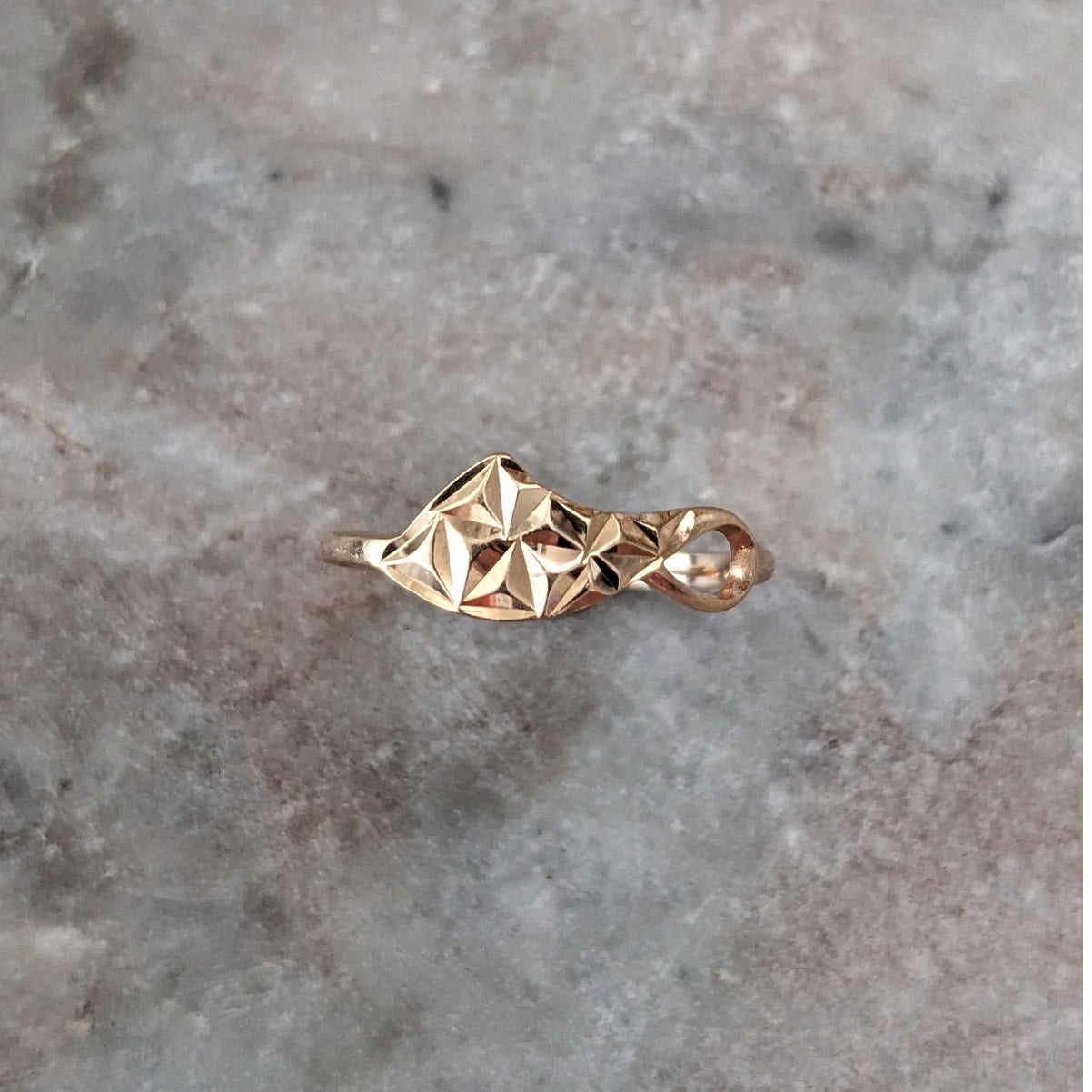 Vintage 14k Yellow Gold Geometric Diamond Cut Ring Size 6