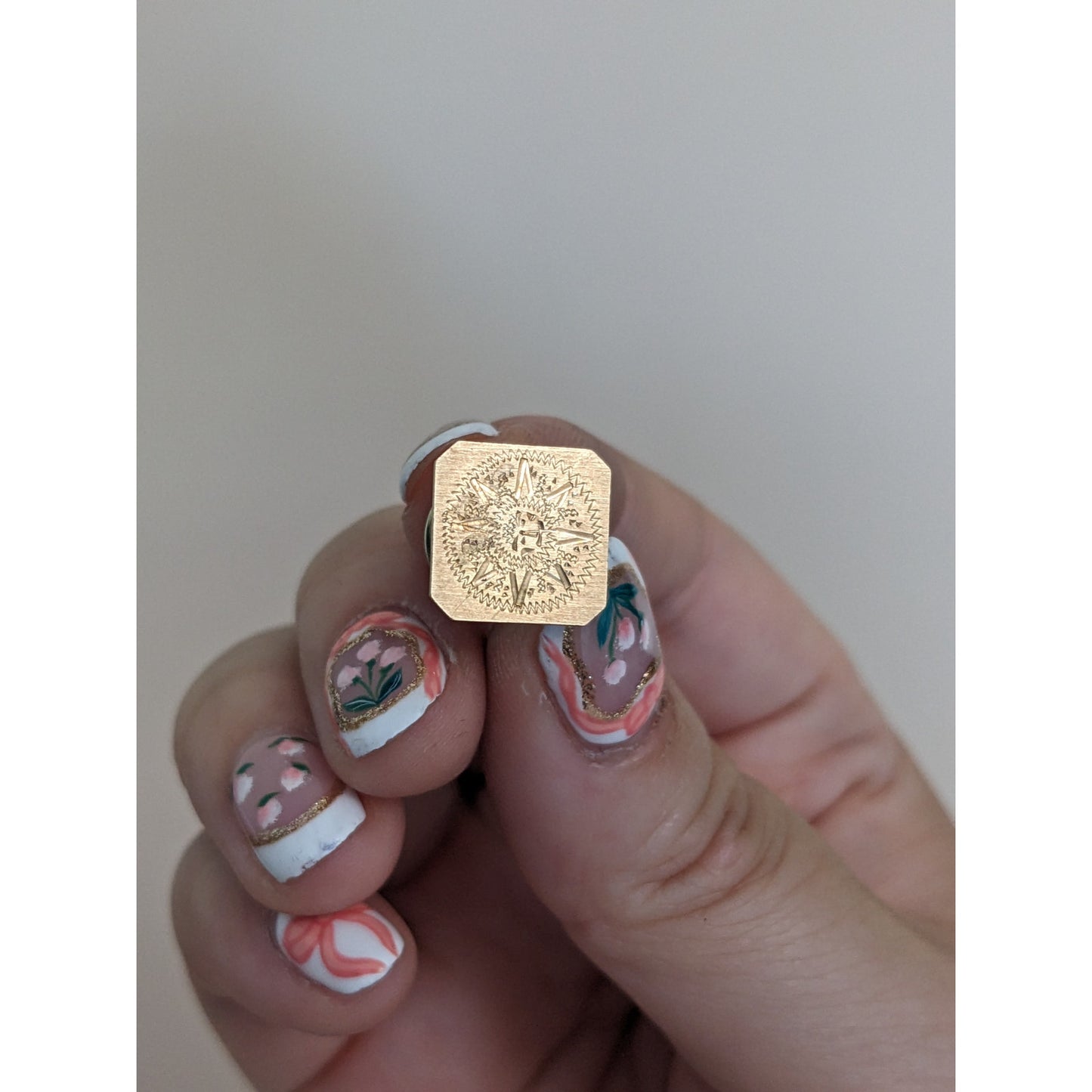 Vintage 14k Yellow Gold Mexico Aztec Mayan Sun God Etched Pin