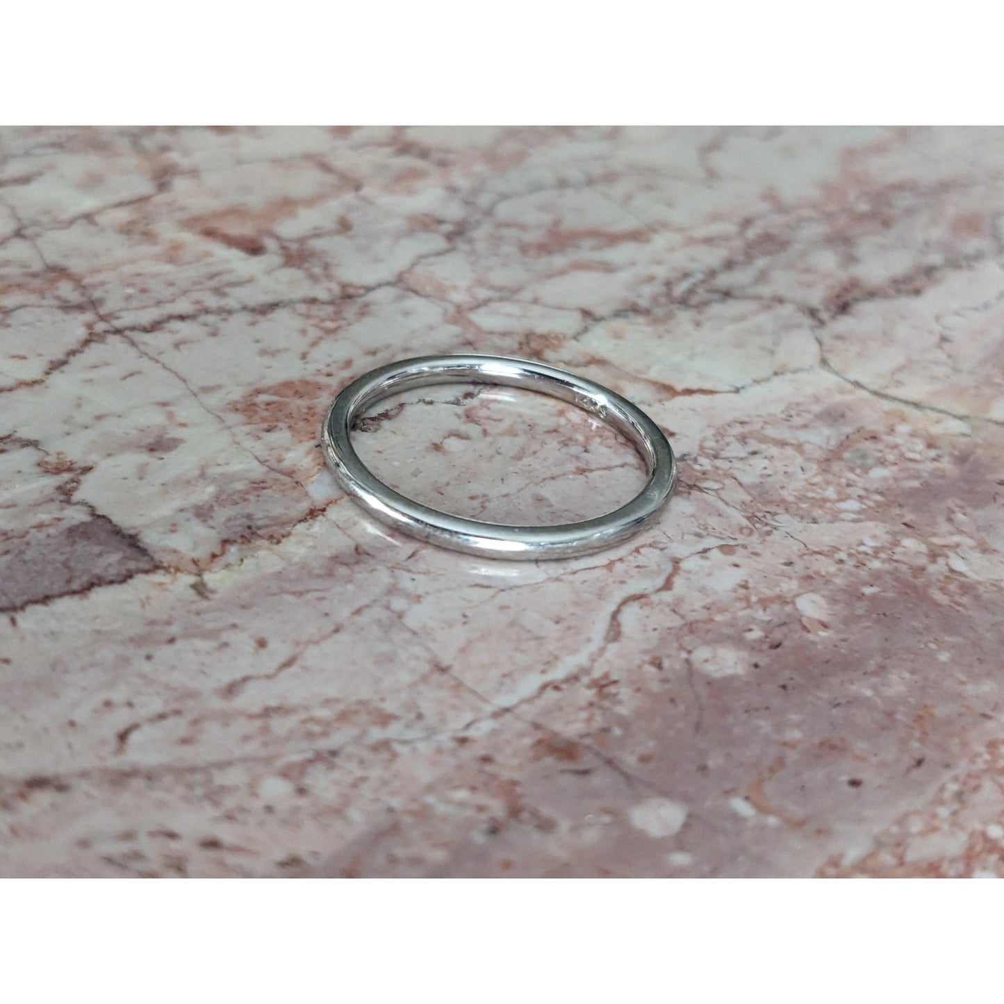 Estate 14k White Gold Simple Thin 2mm Wedding Band Rang Size 9.25
