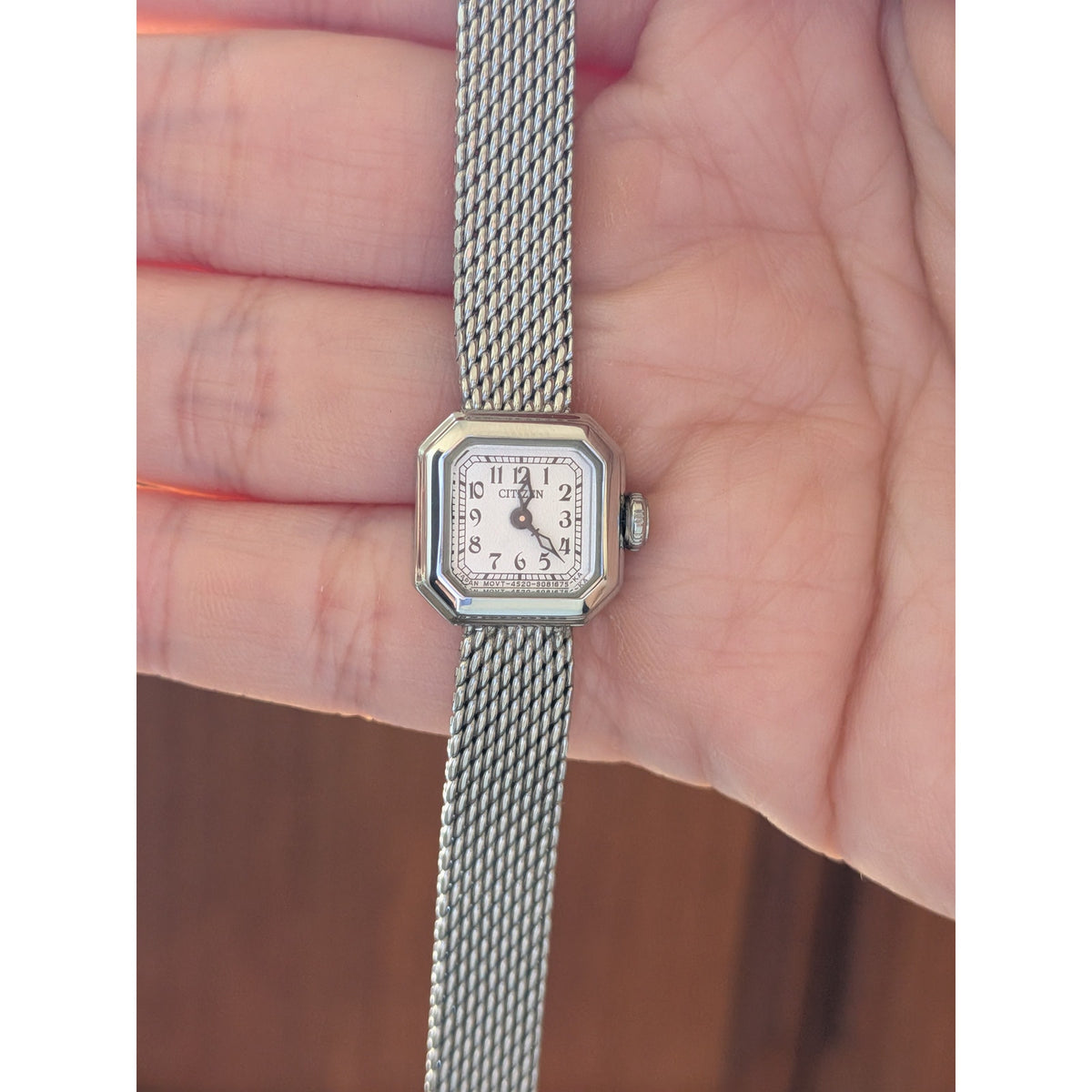 Vintage 1998 Citizen Silver Tone Petite Dainty Square Dial Quartz Watch