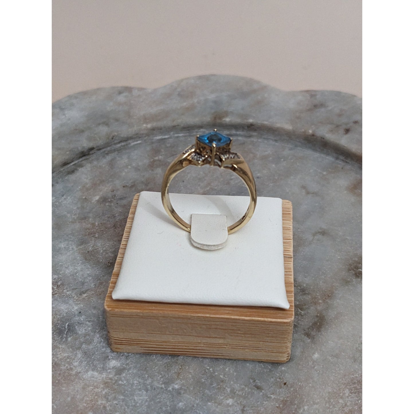 Vintage 10k Yellow Gold Blue Topaz and Diamond Accent Ring Size 8
