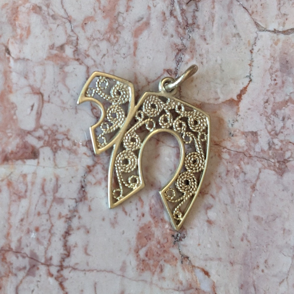 Estate Unmarked 14k Yellow Gold Chai Life Pendant Charm