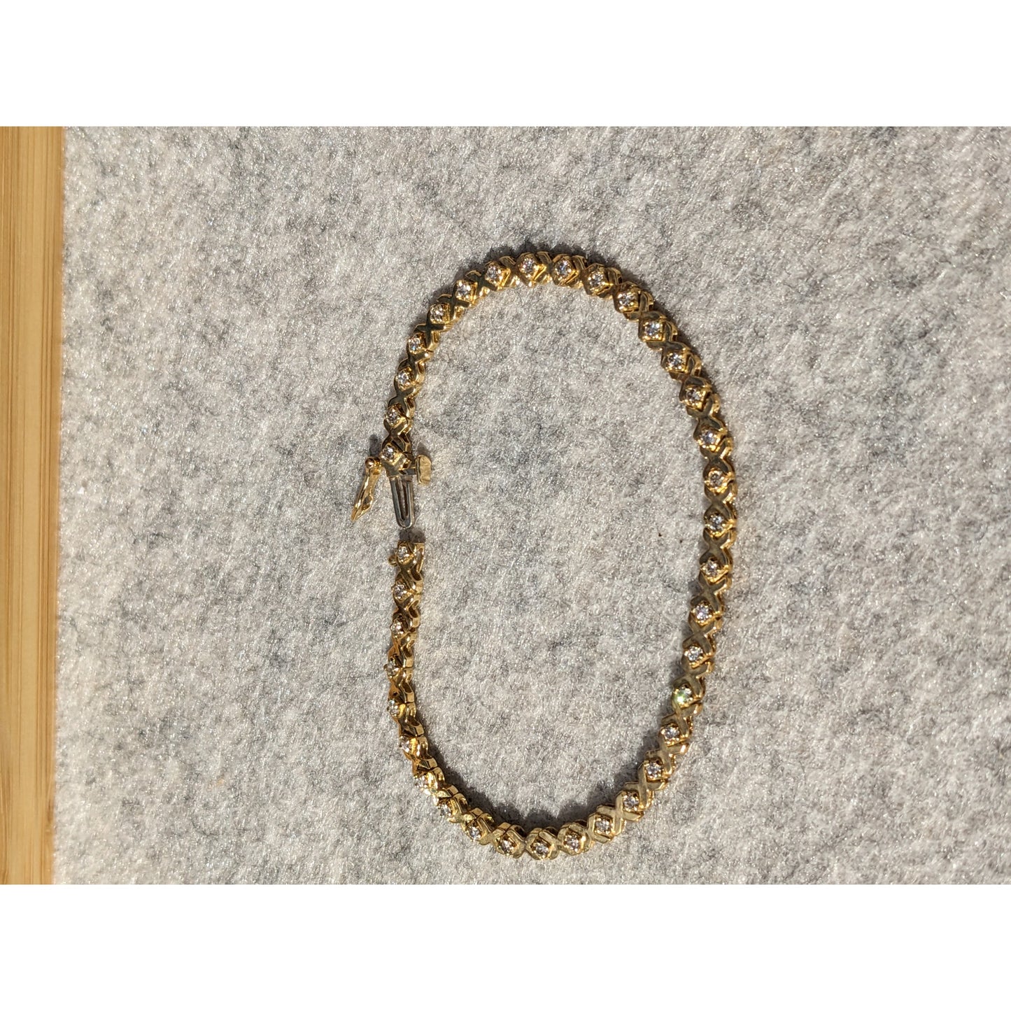 Vintage 14k Yellow Gold XOXO Diamond Tennis Bracelet 7in