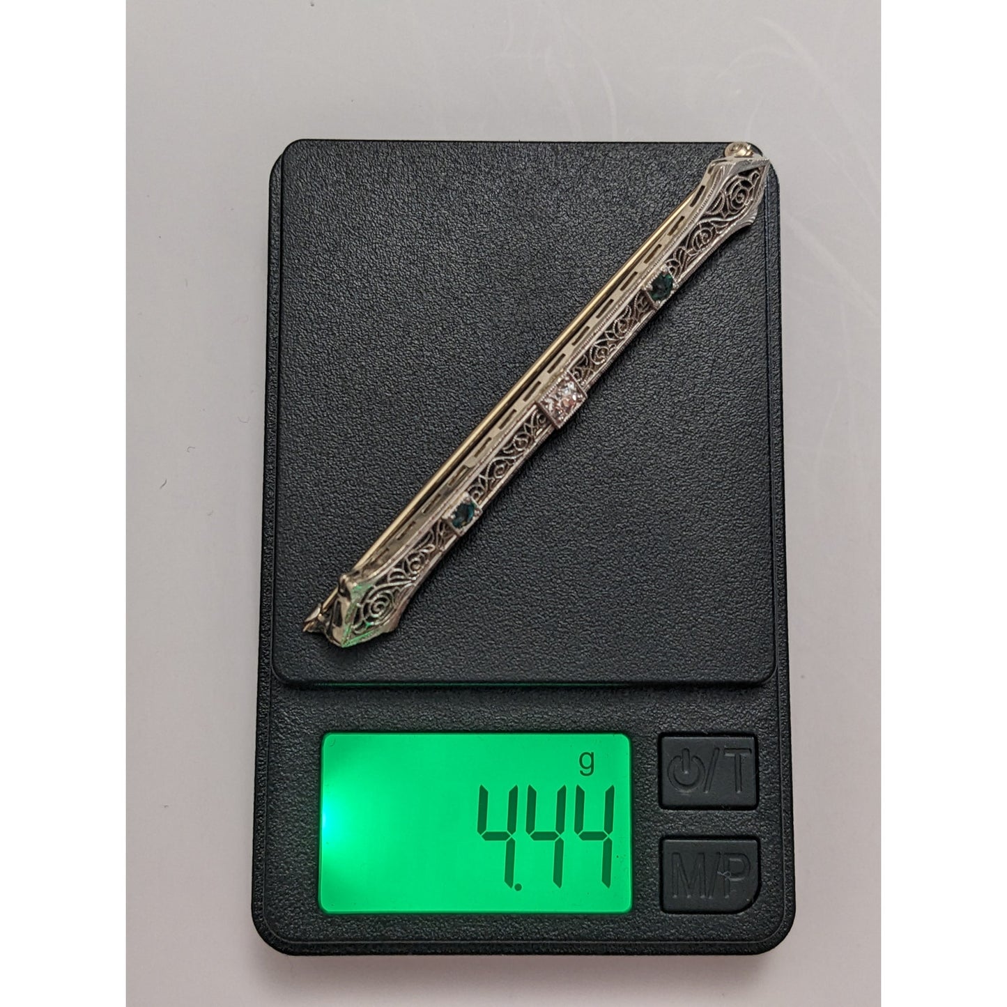Vintage 18k White Gold Filigree Bar Brooch 0.25ct European Diamond & 2 emeralds