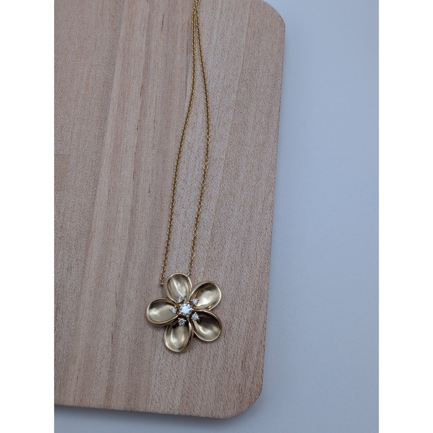 Estate 14k Gold Diamond Flower Pendant Necklace w/ Extender 16 or 18in