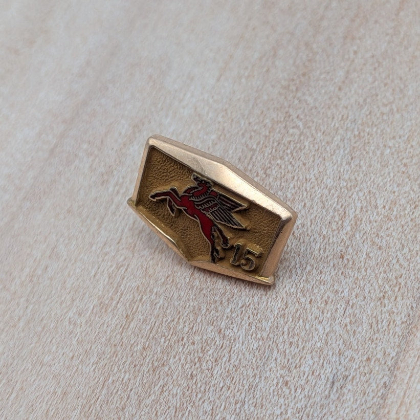 Vintage 10k Yellow Gold Mobil Oil 15 Year Service Pin (NO BACK)