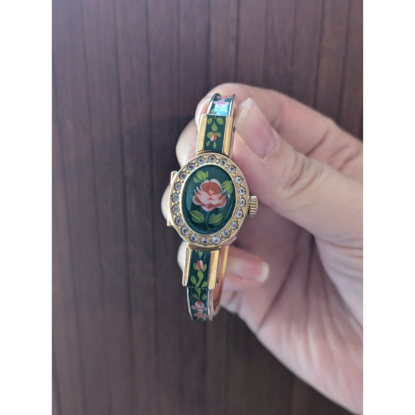 Vintage Chandler Gold Tone Manual Peekaboo Watch Green Enamel Red Flower