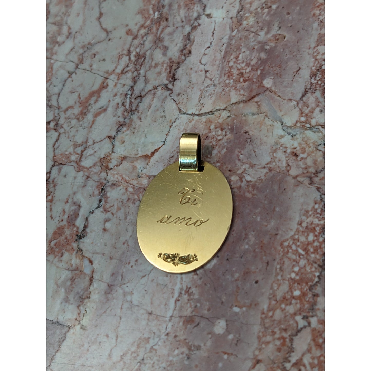 Vintage 18k Yellow Gold Oval Pendant Engraved "Ti Amo" & "T.H.R. J.O.R"