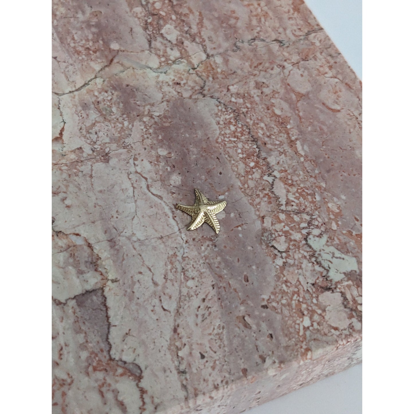 Estate Unmarked 14k Yellow Gold Tiny Dainty Starfish Charm NEEDS BAIL