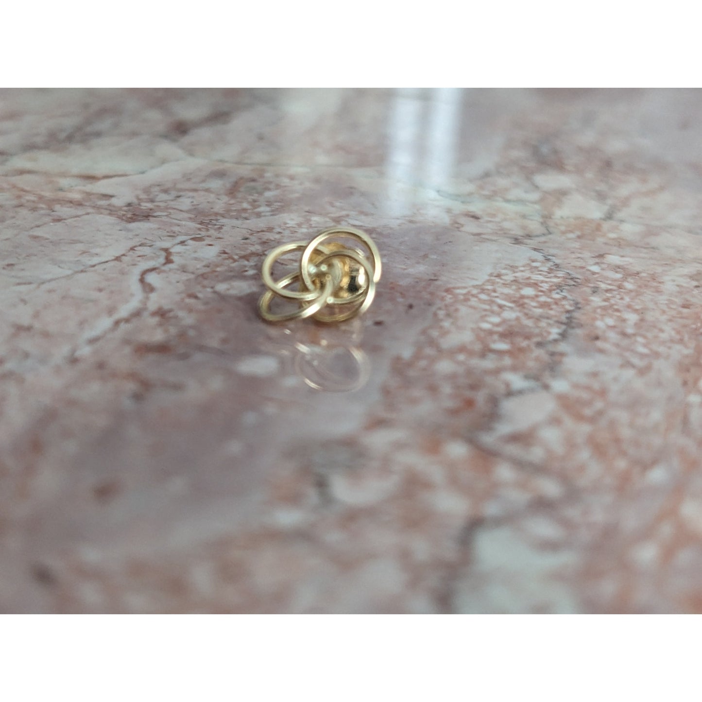 Estate 14k Yellow Gold Single Tiny Dainty Love Knot Stud Earring ONE PIECE ONLY