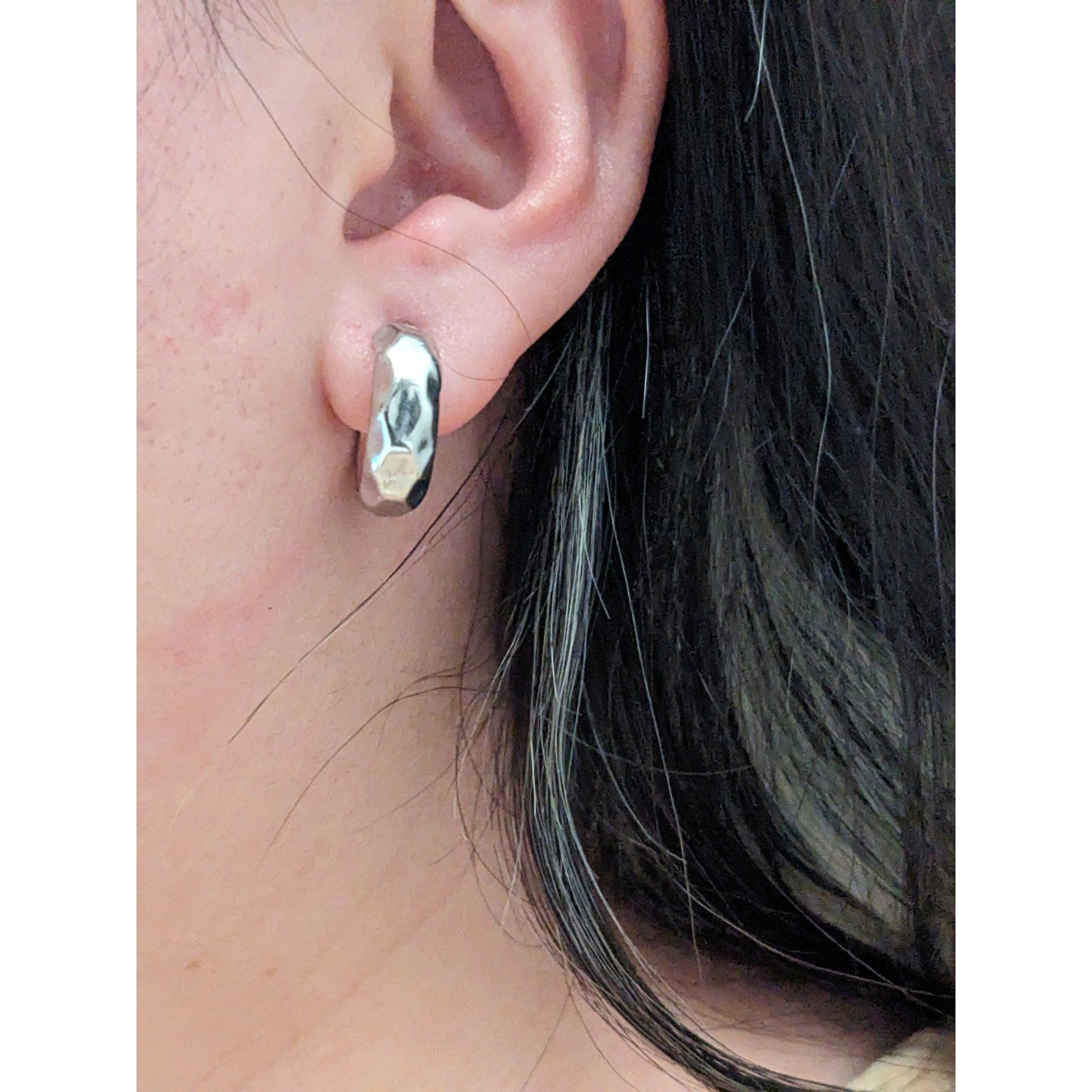 Vintage 14k White Gold Geometric Pattern Hoop Earrings