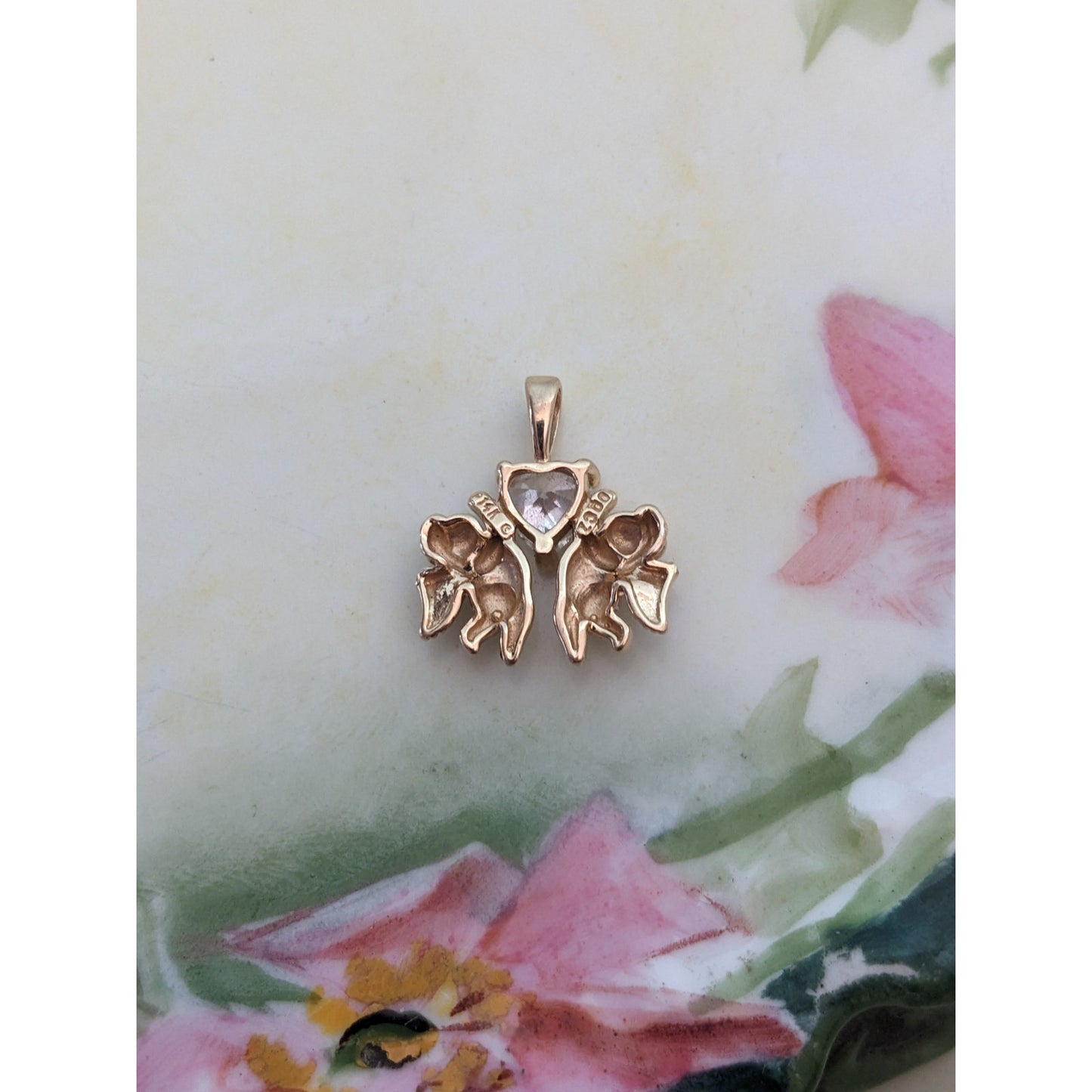 Vintage 14k Yellow Gold Cherubs Holding CZ Heart Pendant