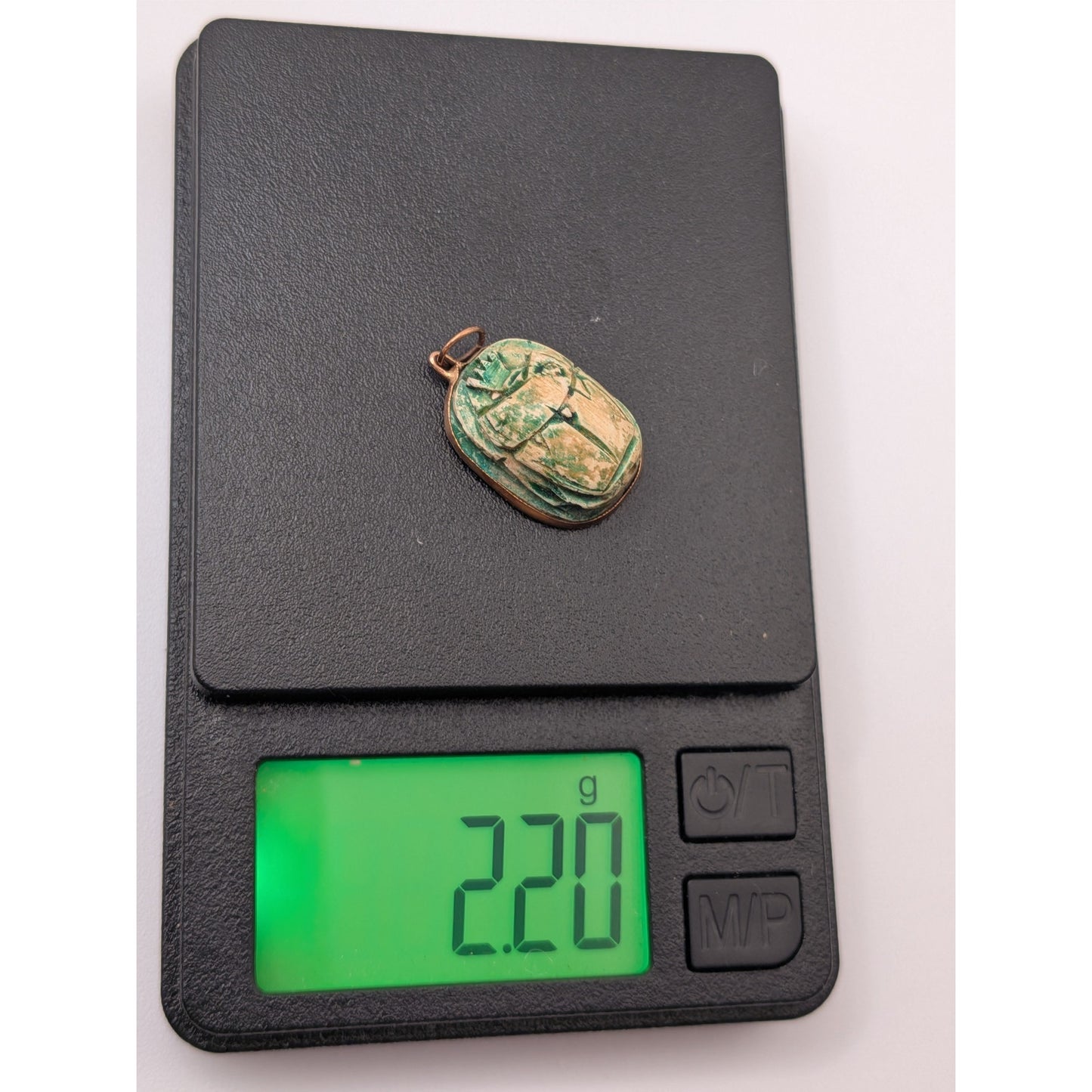 Vintage 10k Unmarked Carved Scarab Beetle Charm Pendant