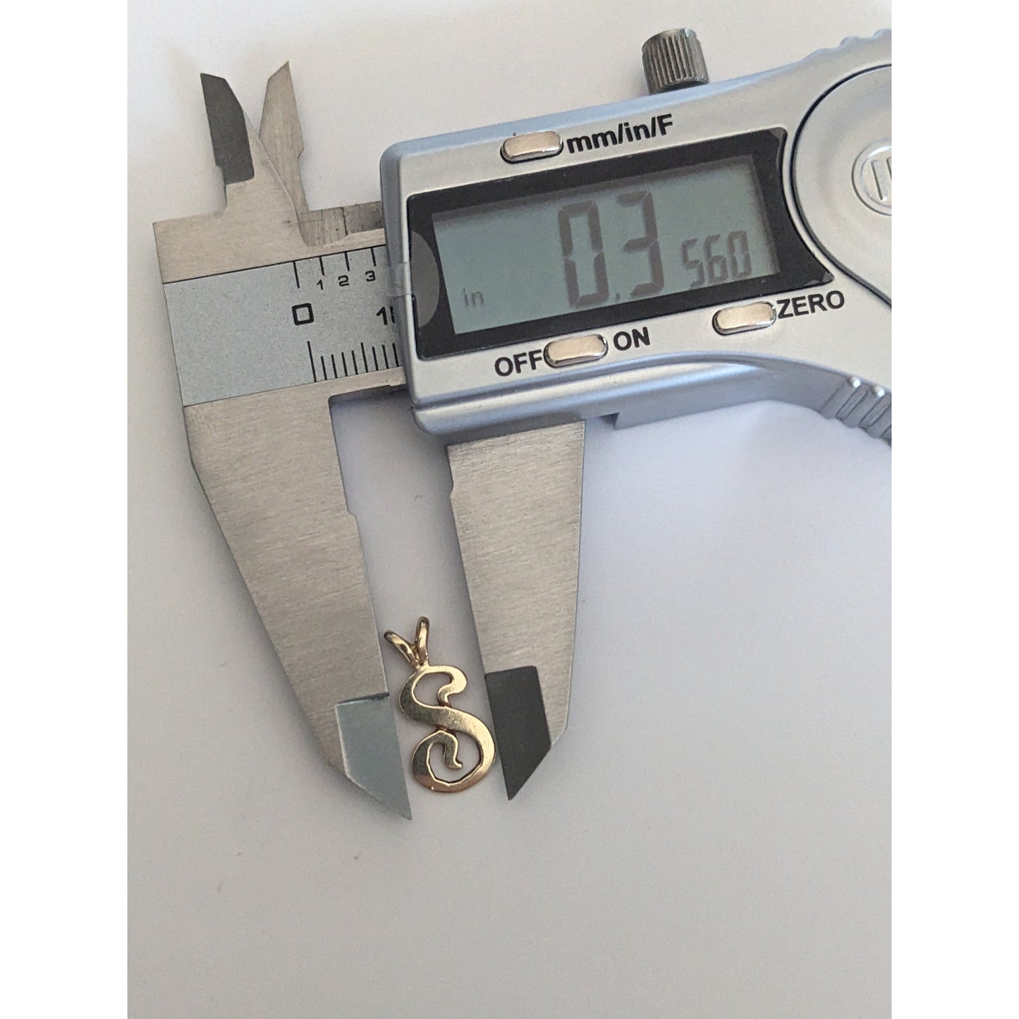 Estate 12k Yellow Gold "S" Letter Initial Charm Pendant