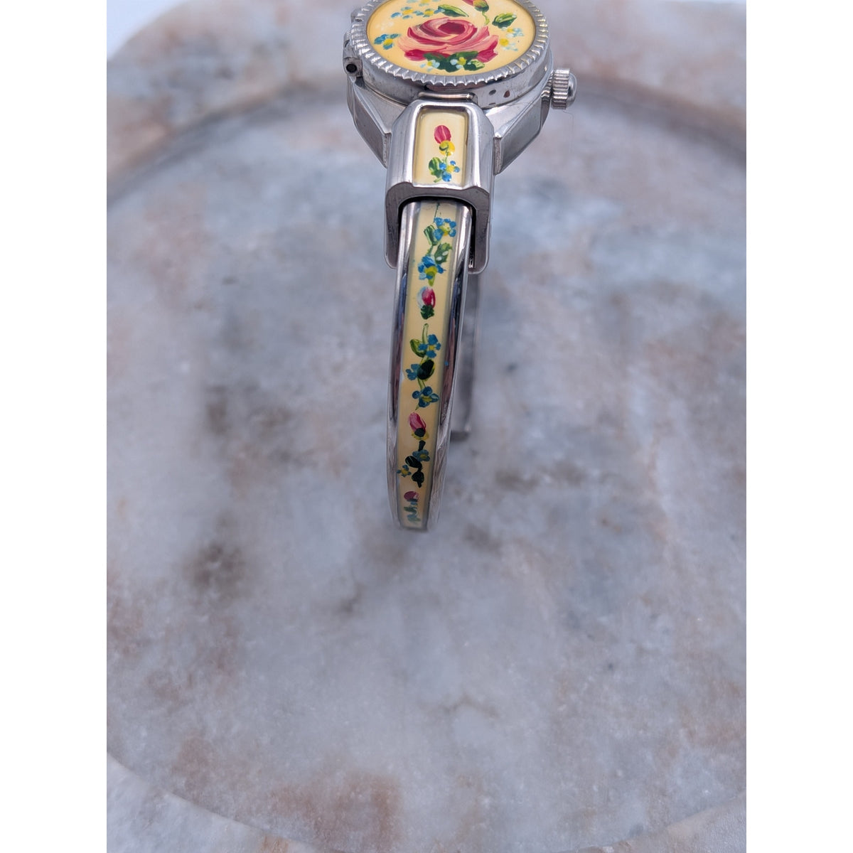 Vintage Soleil Silver Tone Peekaboo Watch Yellow Enamel Red Flowers