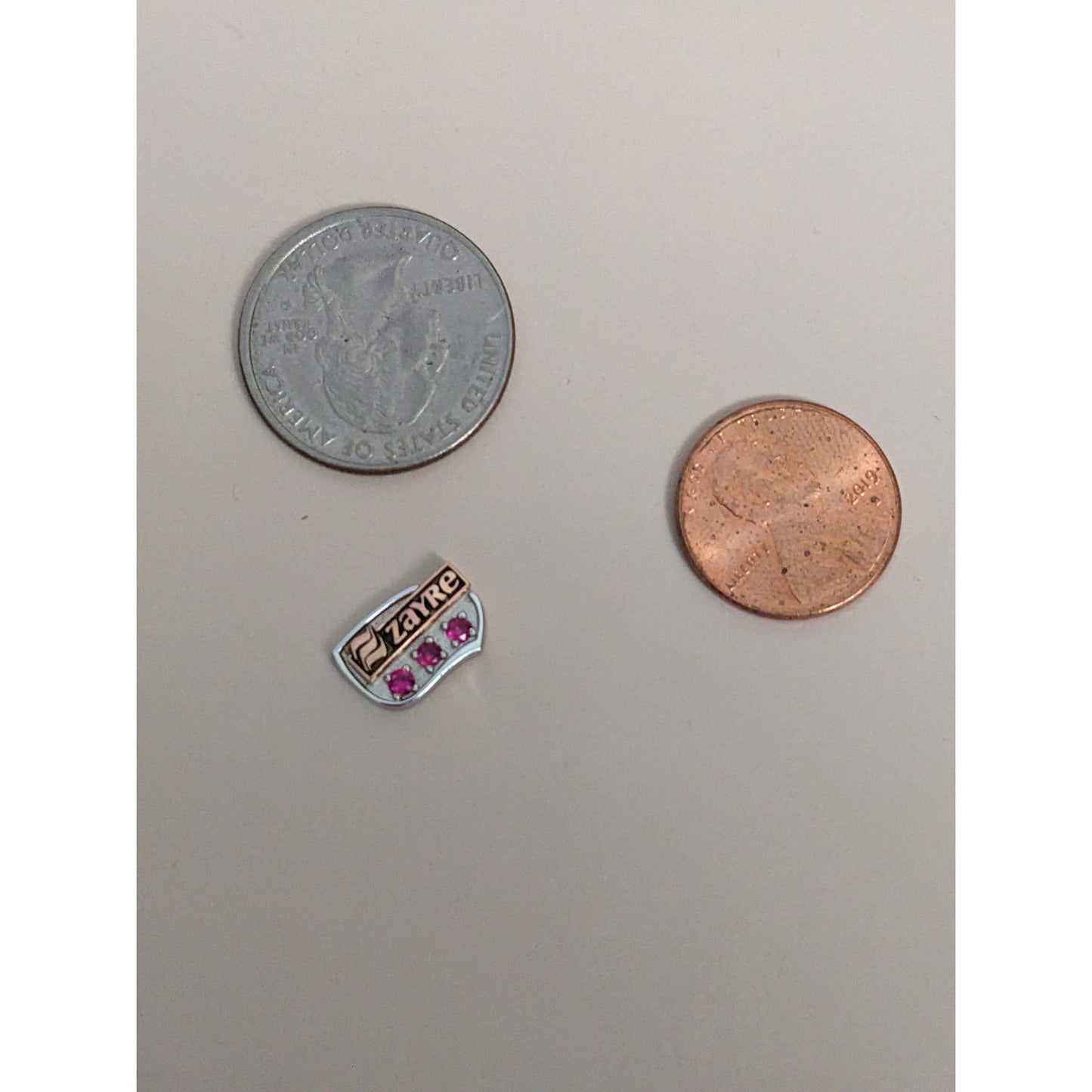 FLAW Scrap Vintage 10k Gold Zayre Department Store Pin broken