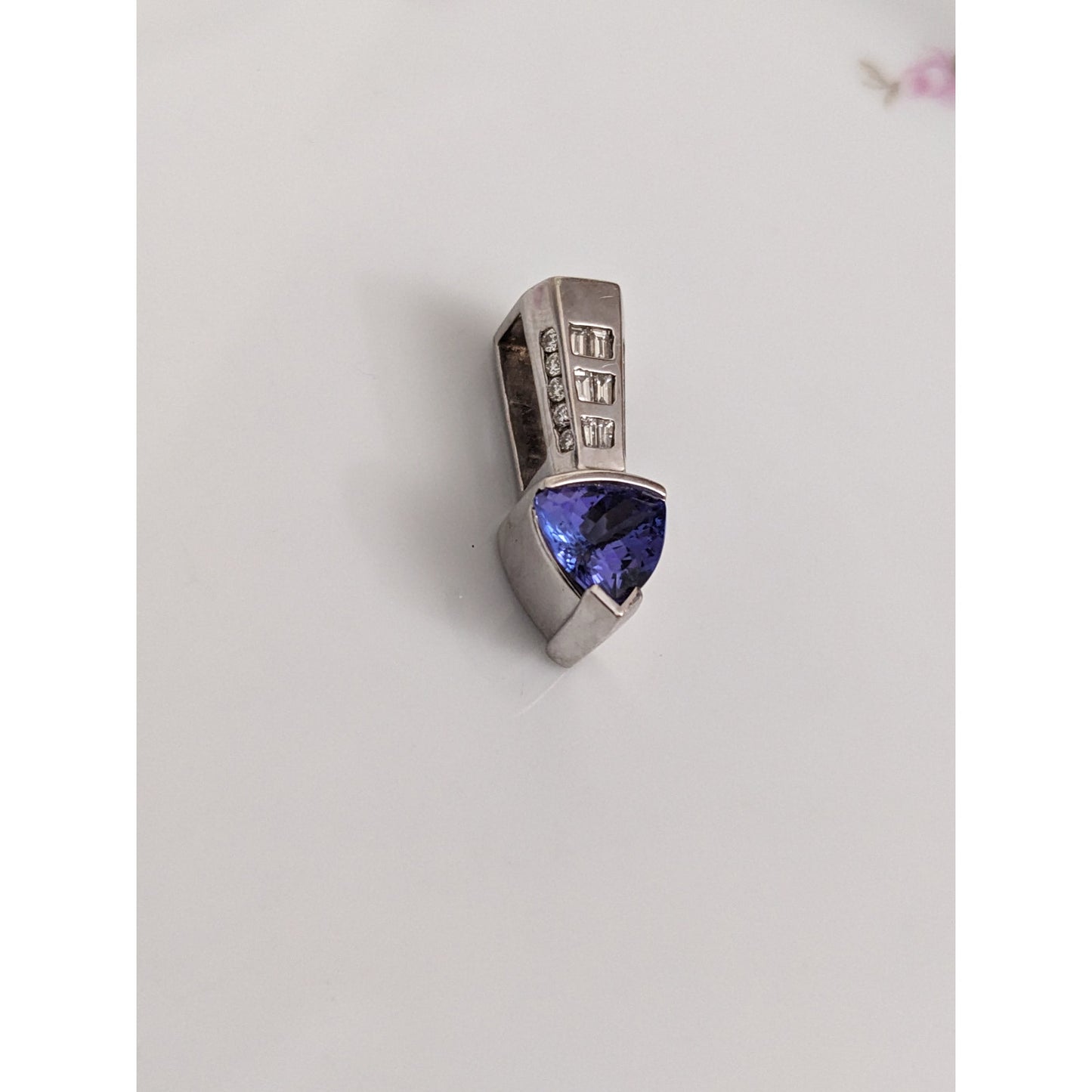 Estate 14k White Gold Tanzanite and Diamond 3D Slide Pendant