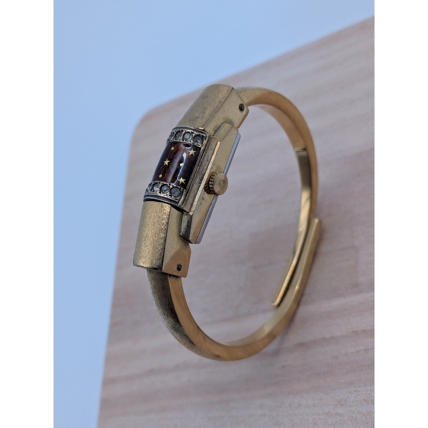 Vintage Chandler Gold Tone Peekaboo Watch Brown Enamel and Stars