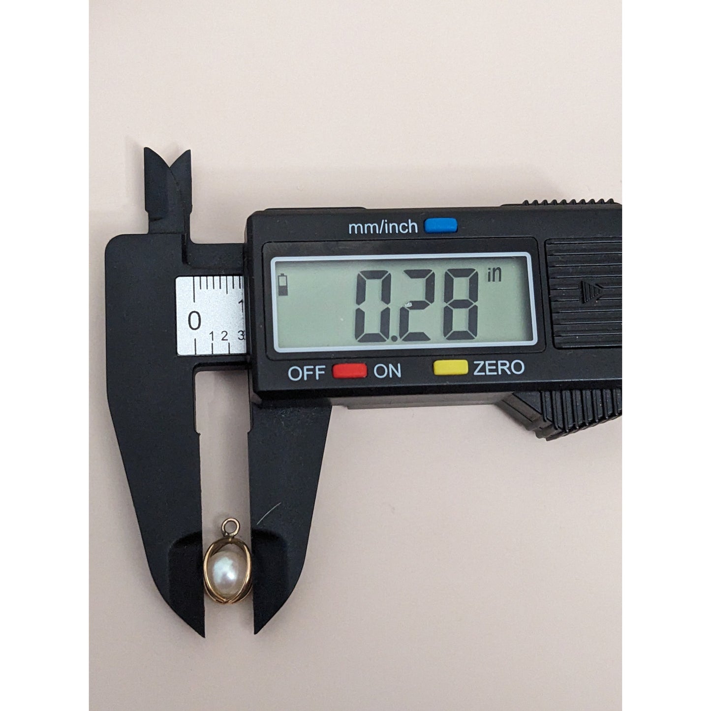 Vintage Unmarked 14k Yellow Gold Circular Case with Pearl Inside Charm Pendant