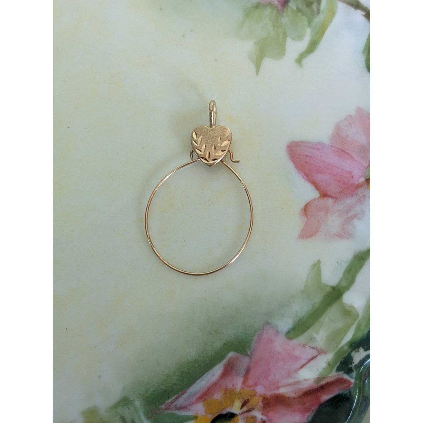 Vintage 14k Yellow Gold Mini Dainty Etched Heart Charm Holder Pendant