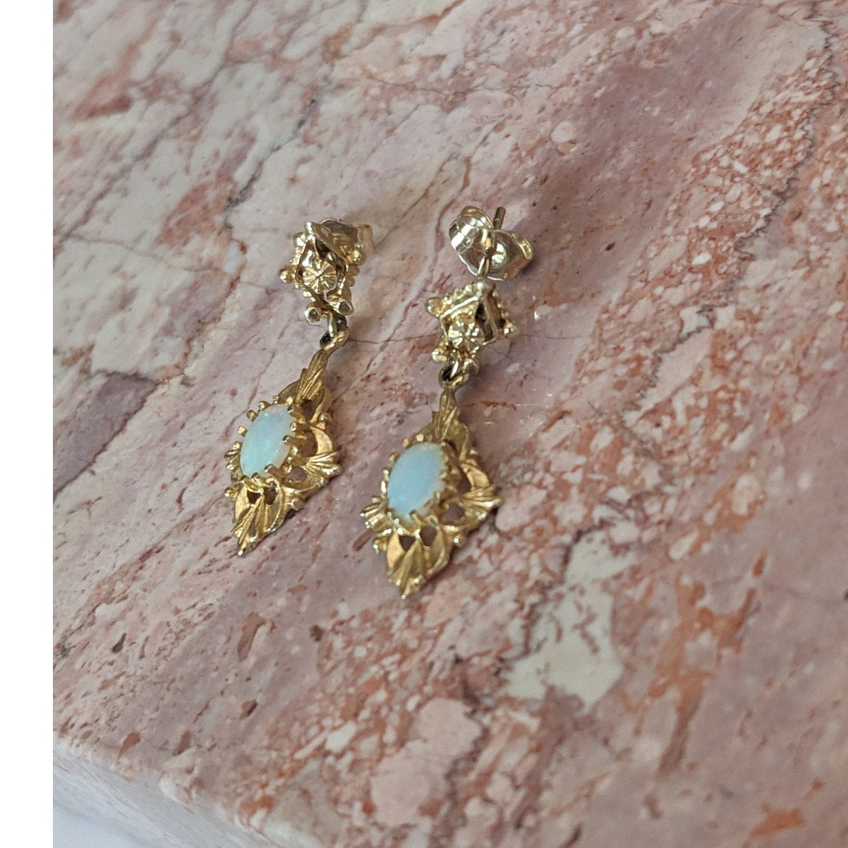 Vintage 14k Yellow Gold with Lab Opals Drop Dangle Earrings