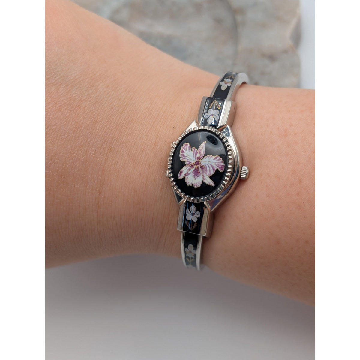 Vintage Andre Mouche Silver Tone Peekaboo Watch Black Enamel Purple Flower