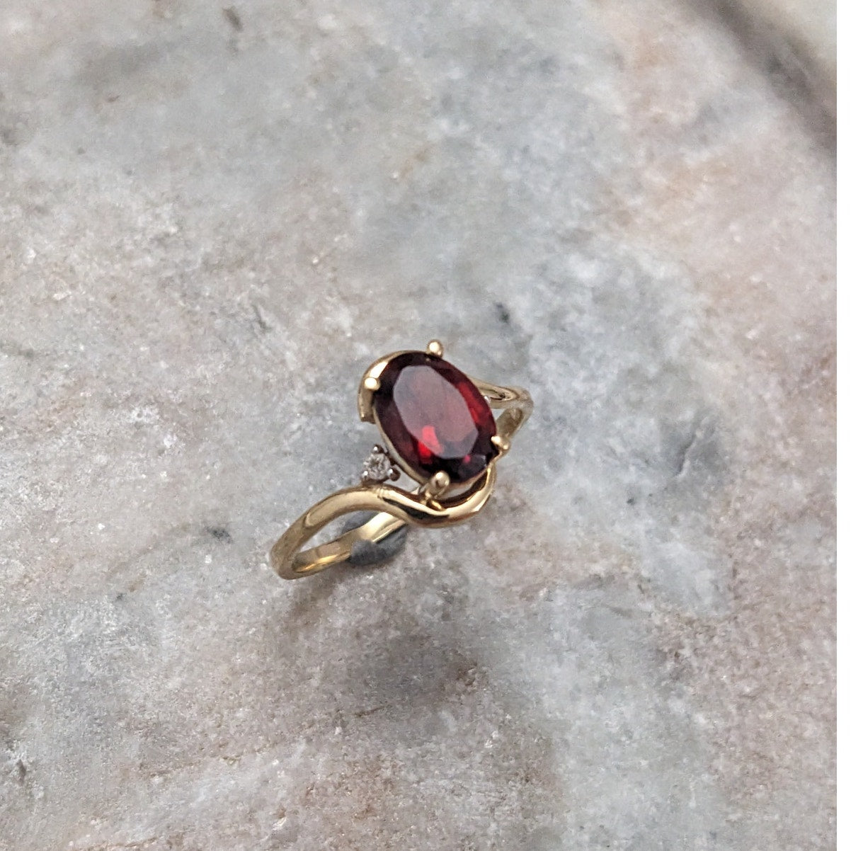 Vintage 14k Yellow Gold Oval Red Garnet and Diamond Accent Ring Size 6