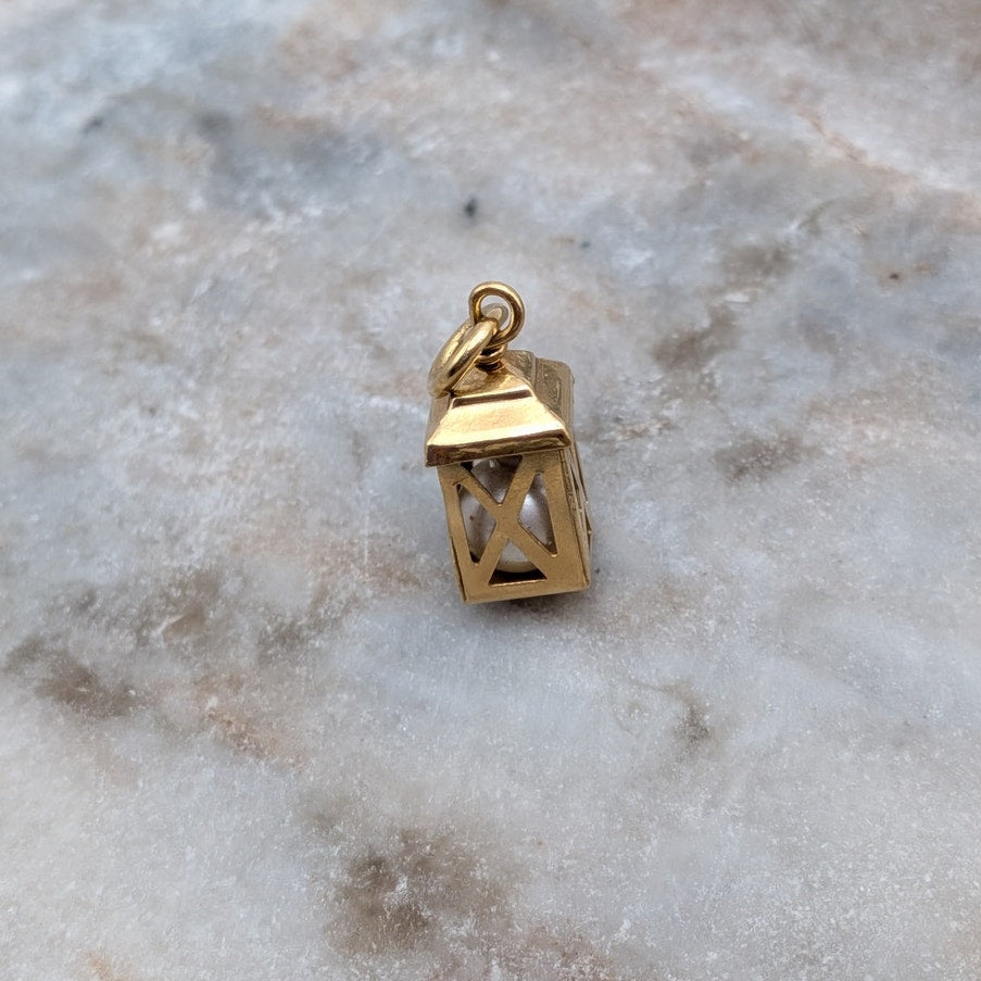 Vintage Unmarked 18k Solid Gold Lantern Holding Pearl Charm w/ Jump Ring (open)