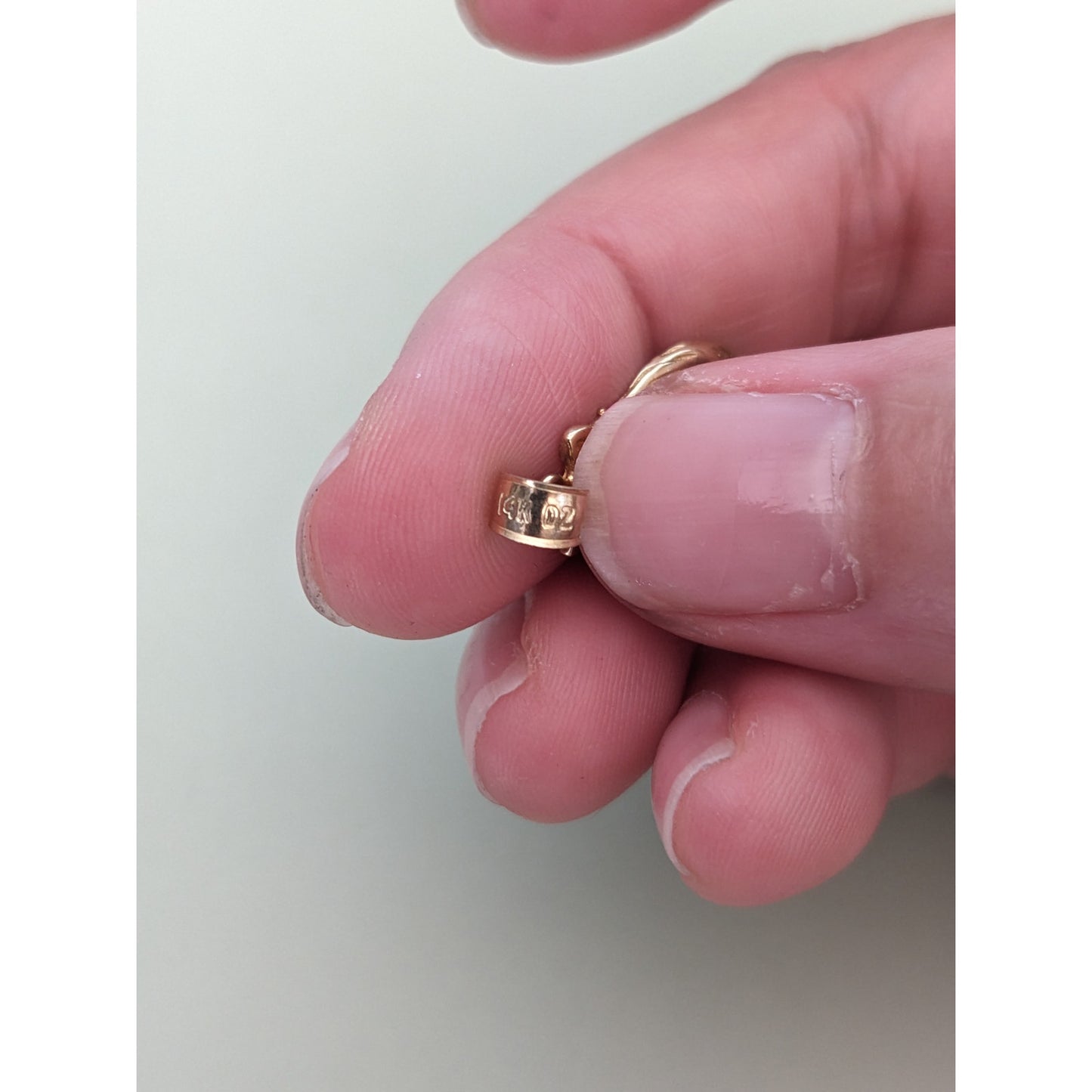 Vintage 14k Carved Kitty / Cat Charm Pendant