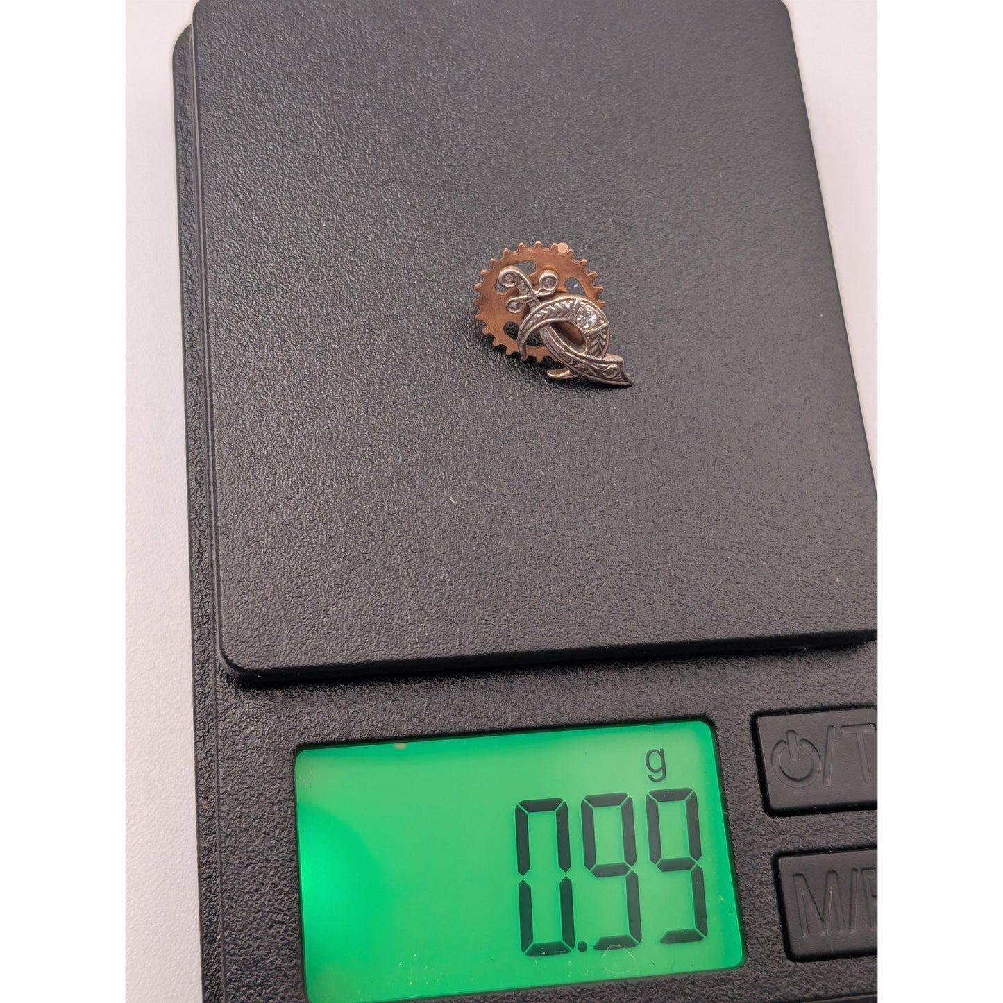 Vintage Unmarked 10k Gold with Diamond Masonic Lapel Pin (NO BACK)