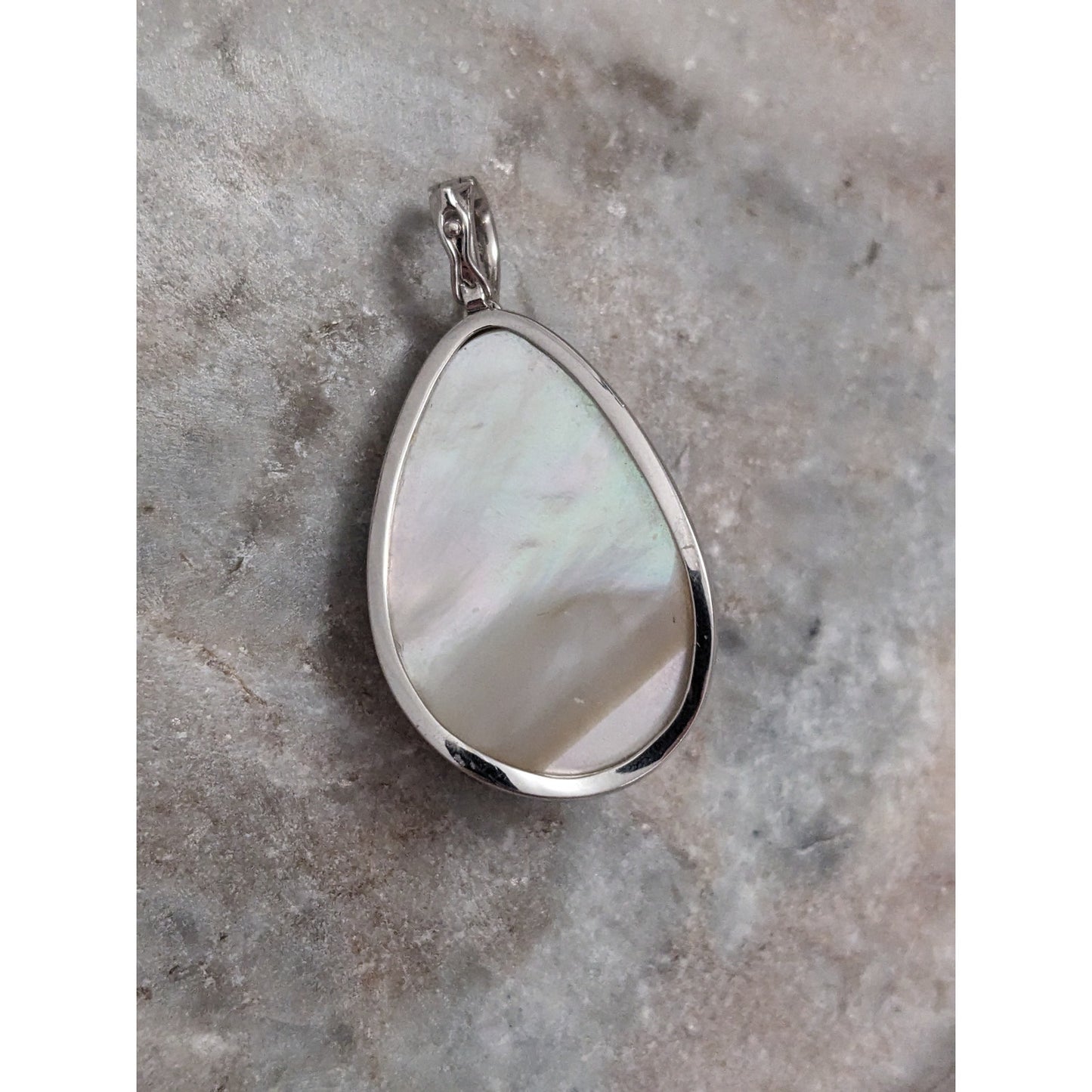 Vintage 14k White Gold Iridescent Mabe pearl 0.05ct Diamond Accent Pendant