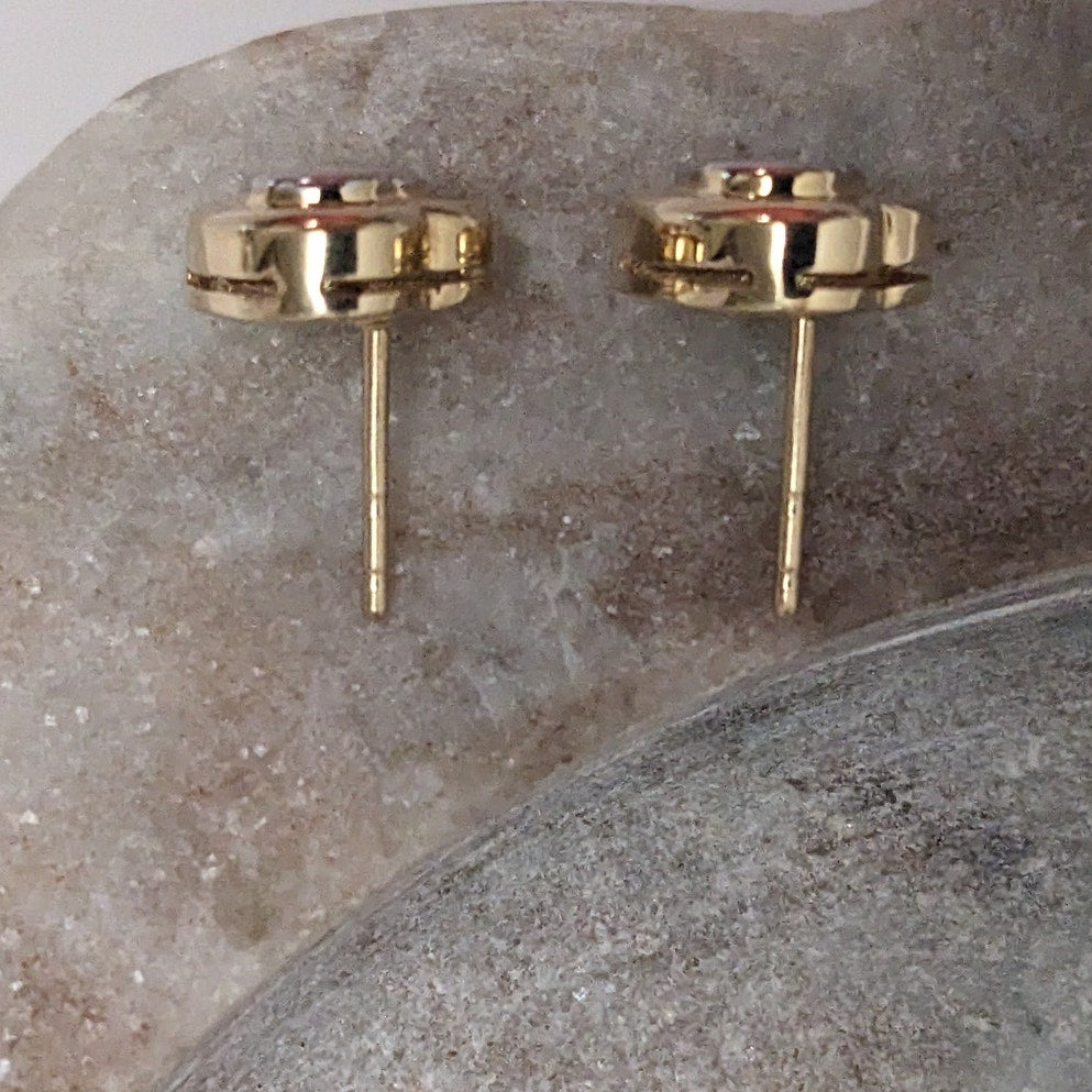 Vintage UGEM 14k Yellow Gold & 0.50ct Eye Clean Diamond Heart Studs NO BACKS