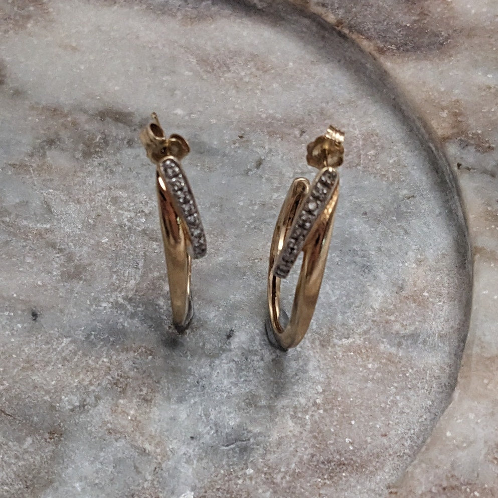 Vintage 14k Yellow Gold Intricate Diamond Accent Twist Hoop Earrings