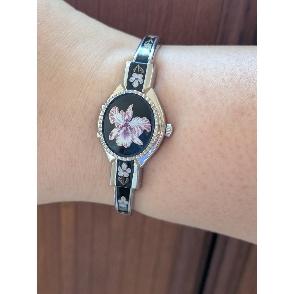 Vintage Andre Mouche Silver Tone Peekaboo Watch Black Enamel Purple Flower