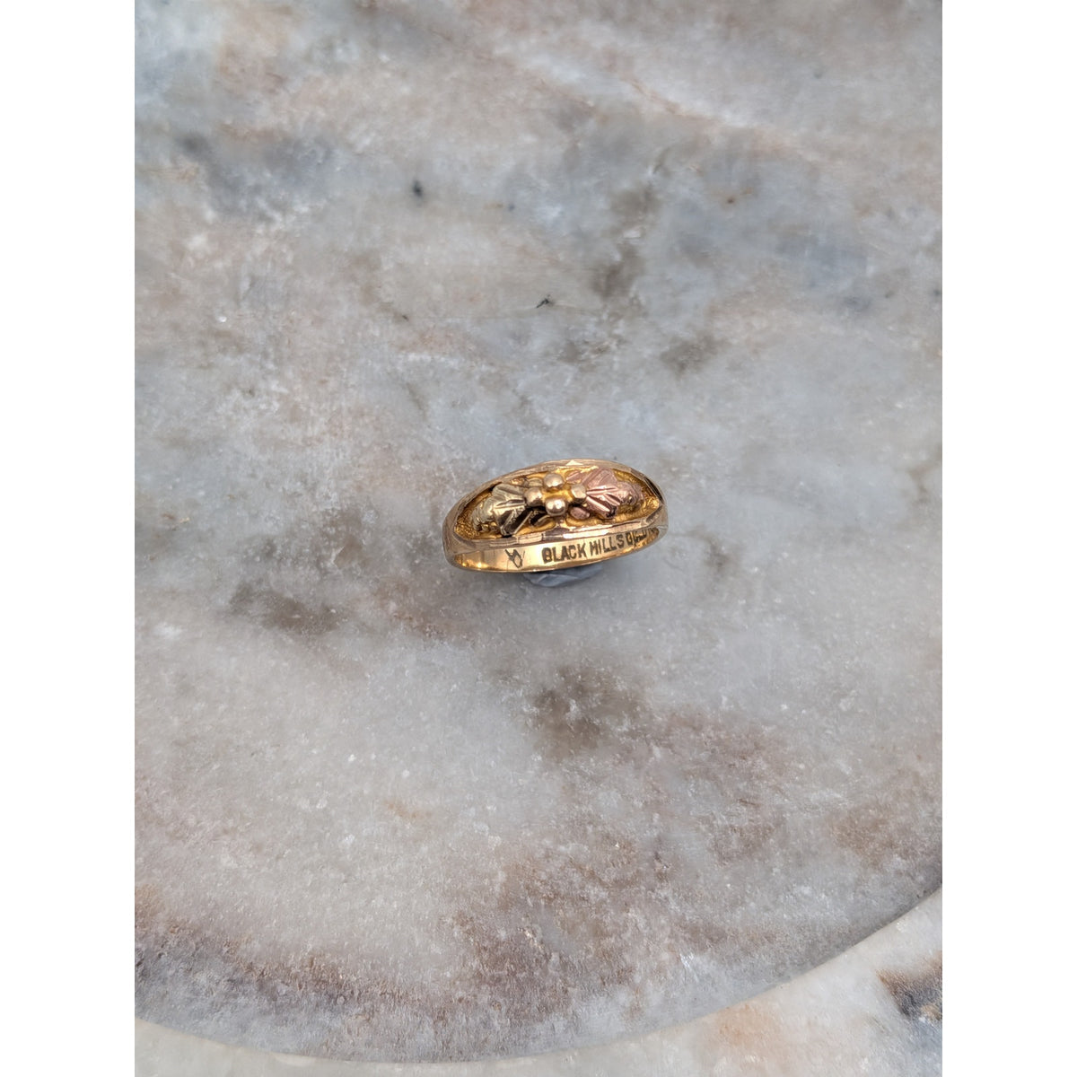 Vintage 10k Solid Gold Black Hills Gold Ring Leaf Cluster Motif Size 2.75
