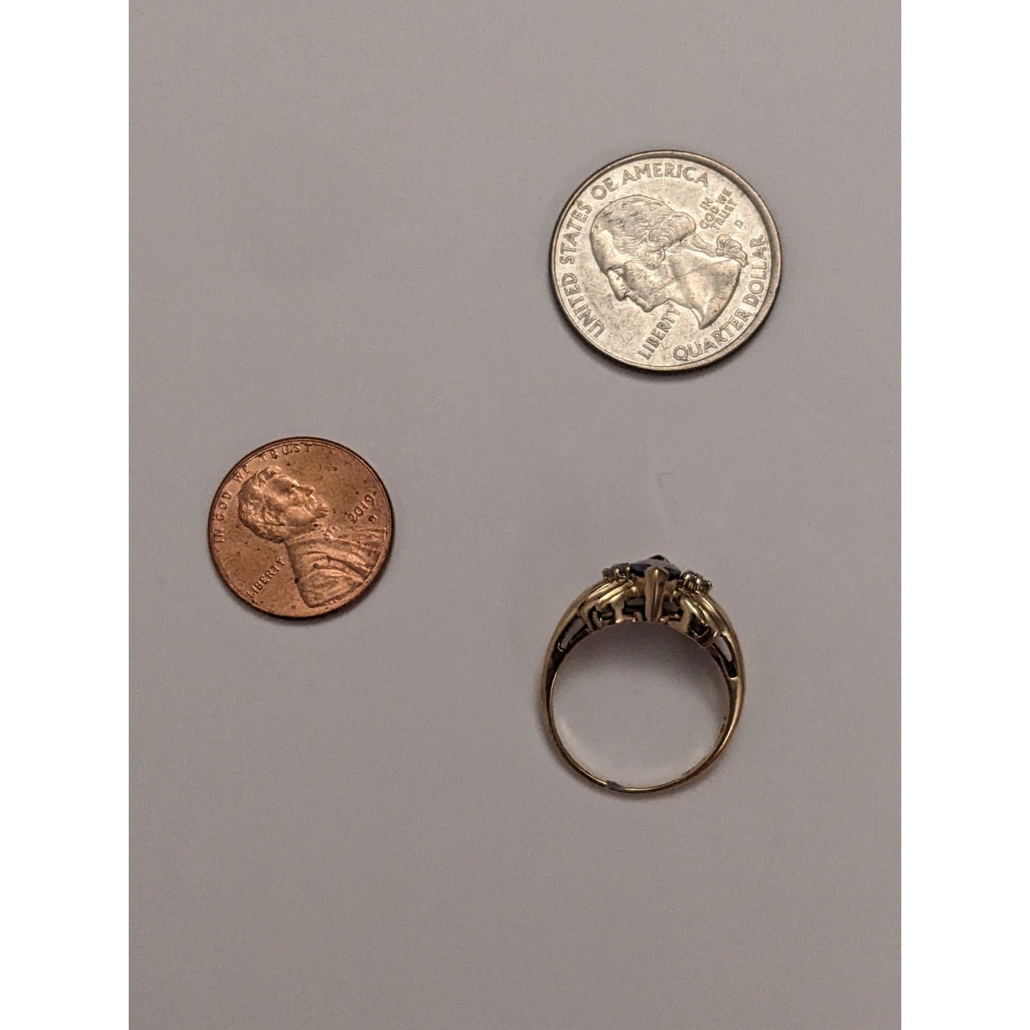 Vintage 10k Yellow Gold Iolite and Diamond Accents Ring Size 6