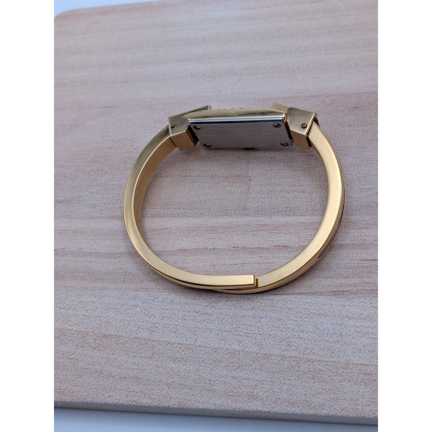 Vintage Nippondo Gold Tone Dainty Manual Watch Pink Enamel Fleur De Lis Accents