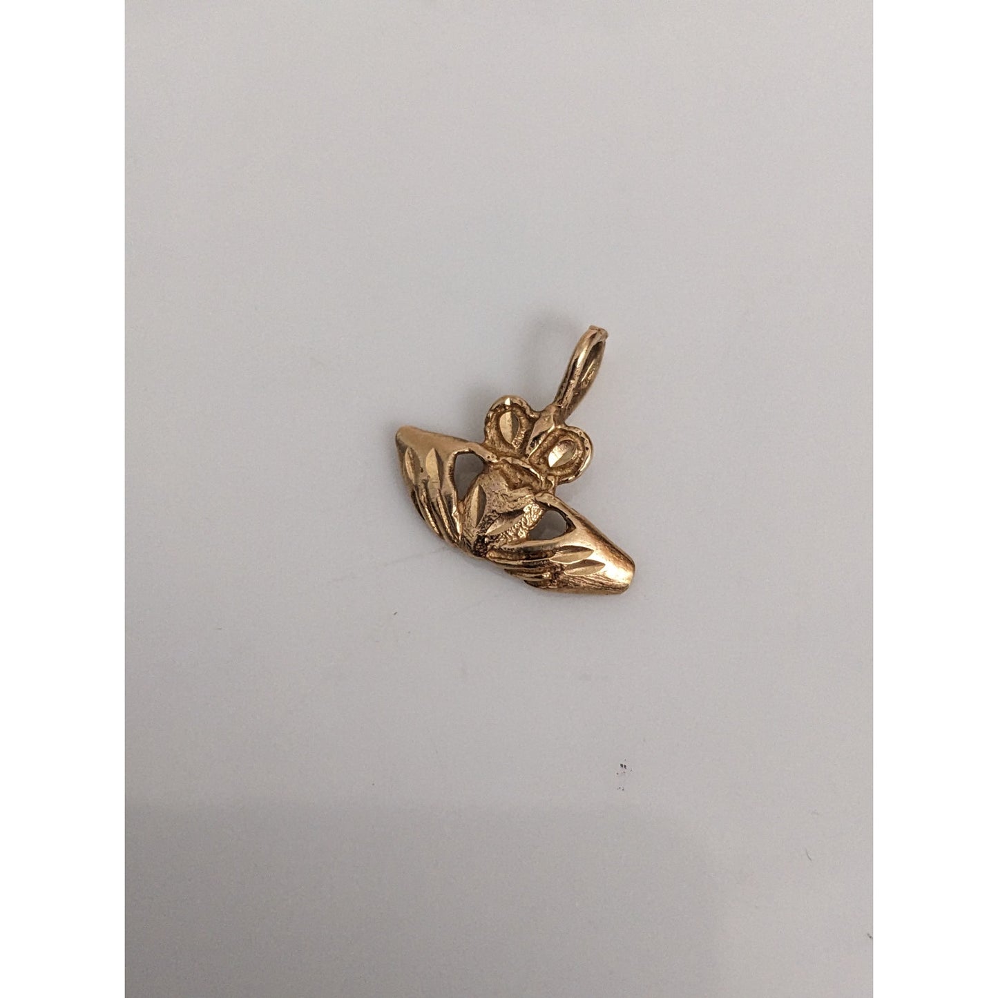Vintage 14k Yellow Gold Claddagh Crown Heart Pendant
