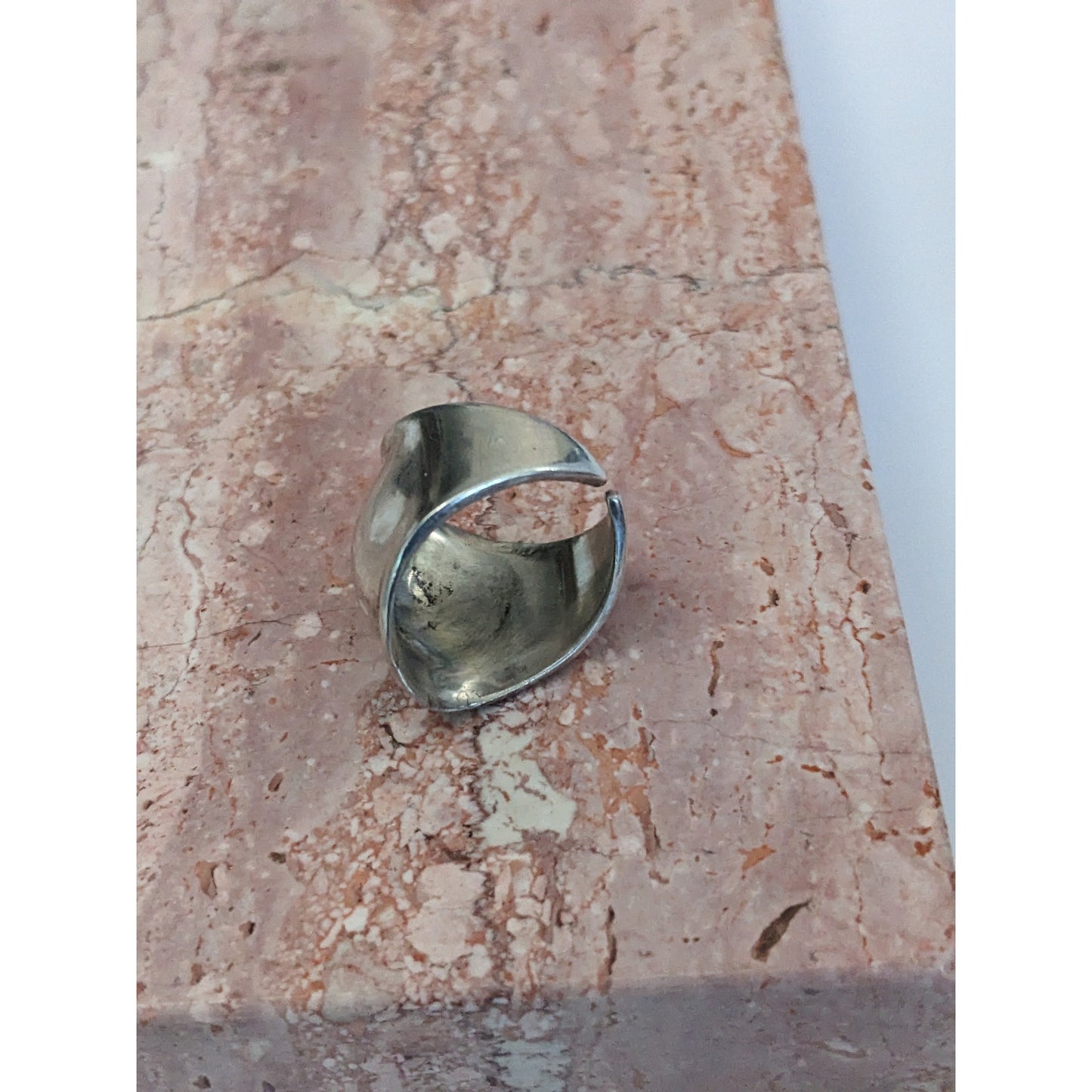 Vintage Sterling Silver 925 Concave Thick Band Ring Size 7.25