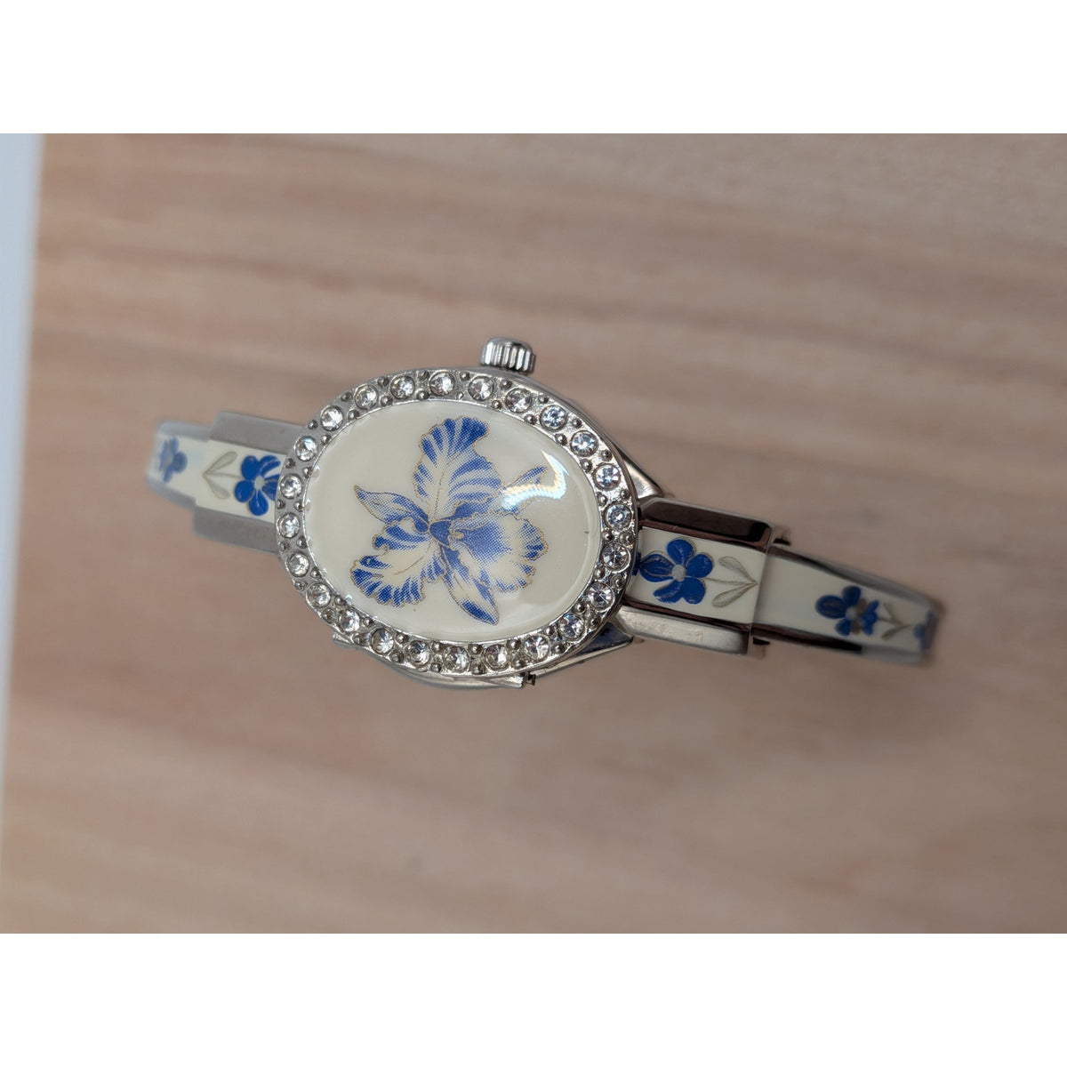 Vintage Andre Mouche Silver Tone Peekaboo Watch White Enamel Blue Flowers w/Box
