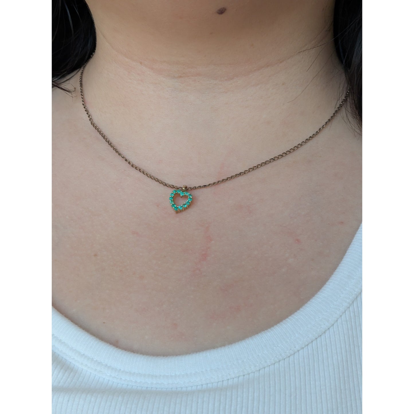 Estate 10k Yellow Gold Green and White Stone Mini Heart Pendant