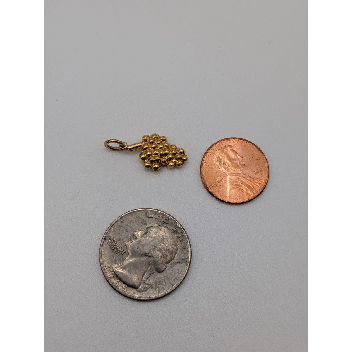 Vintage Unmarked 18k Solid Gold 3D Grape Cluster Charm w/ Jump Ring (open)